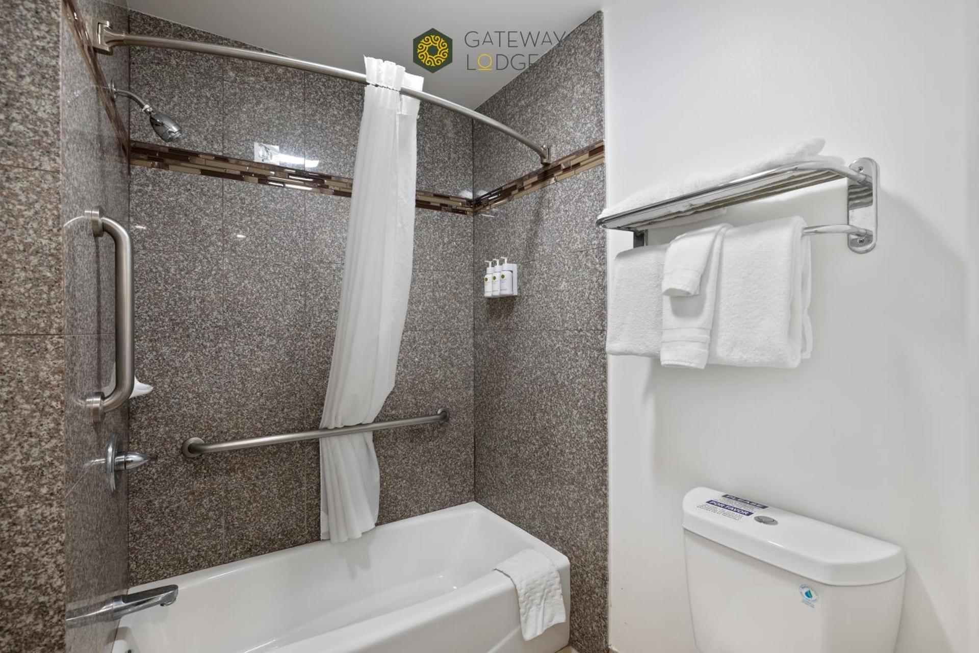 Gateway Lodge photo 16