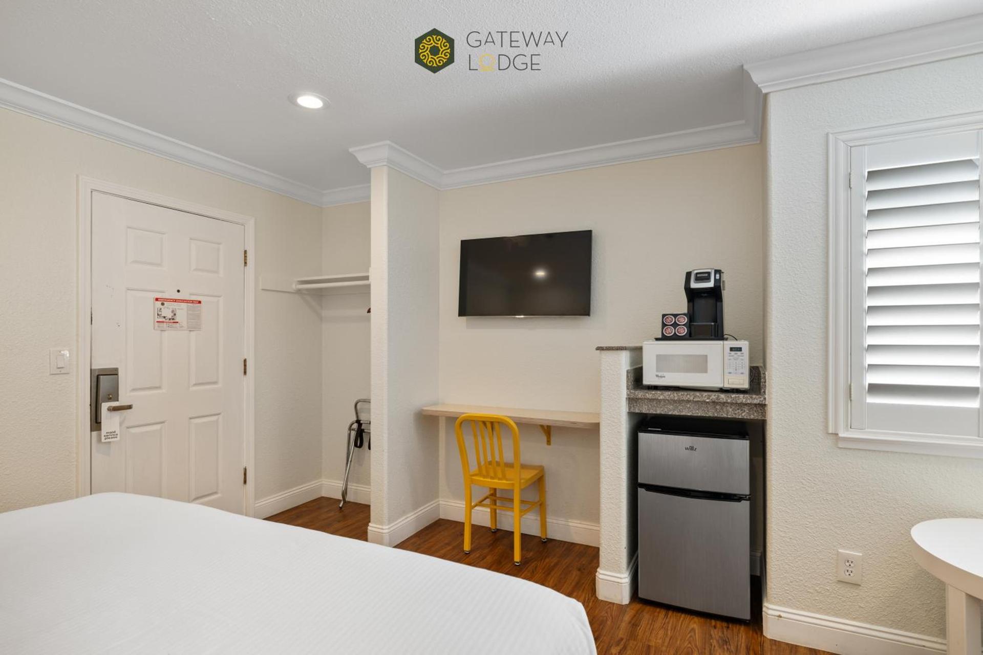 Gateway Lodge photo 30