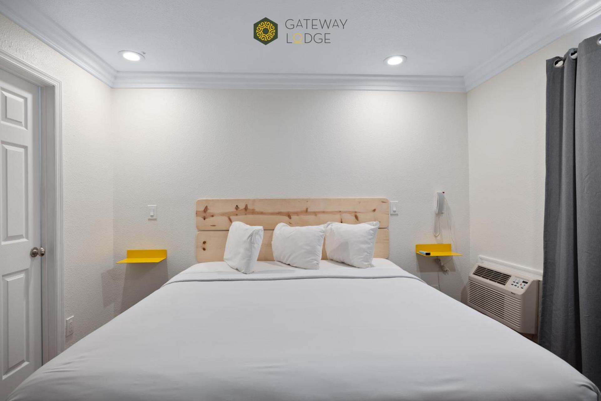 Gateway Lodge photo 36