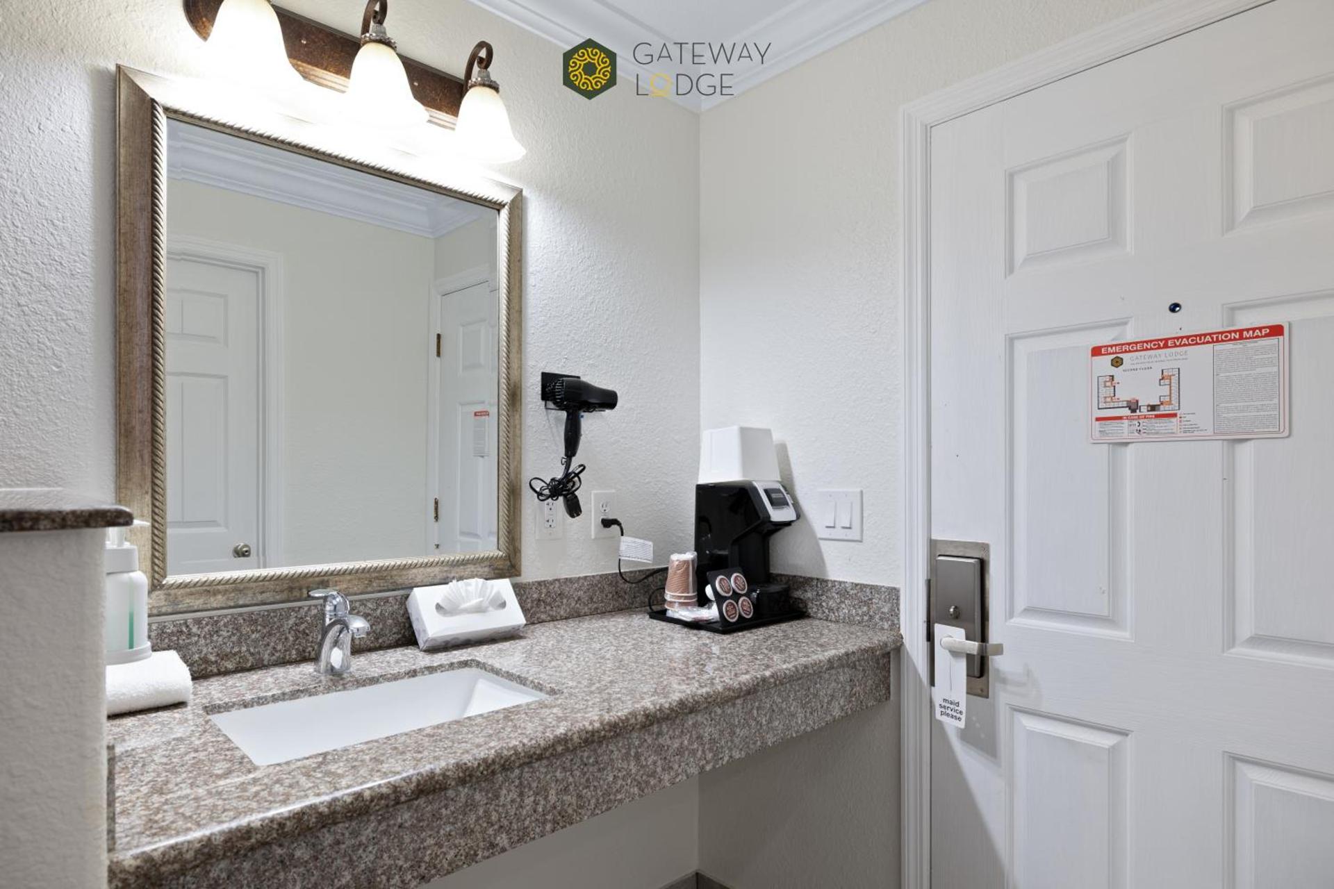 Gateway Lodge photo 15