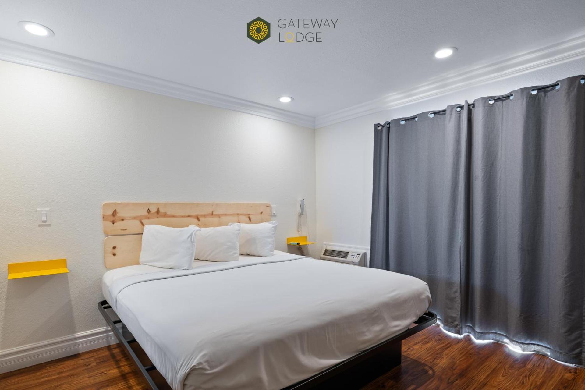 Gateway Lodge photo 22