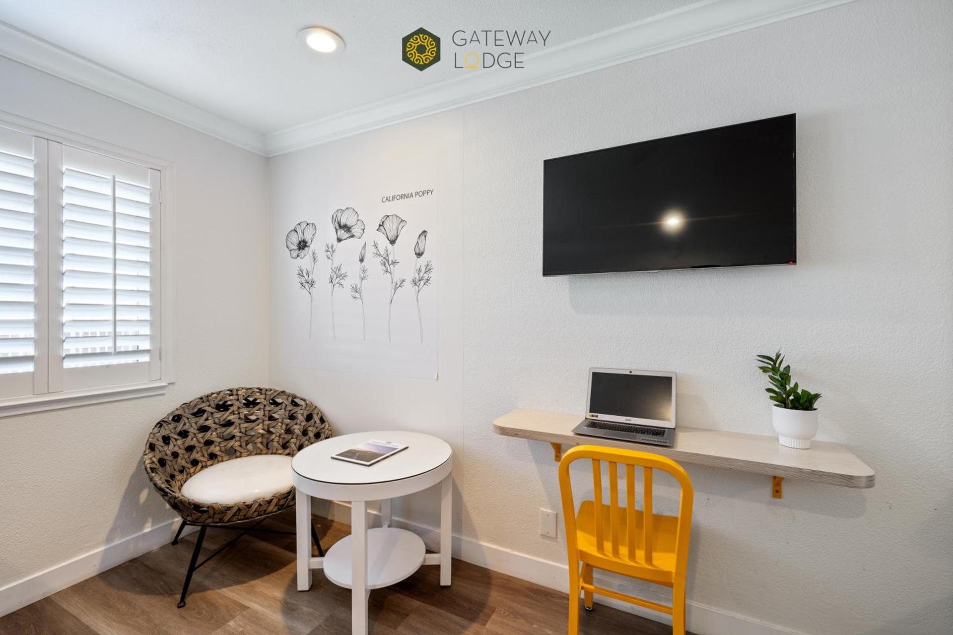 Gateway Lodge photo 11
