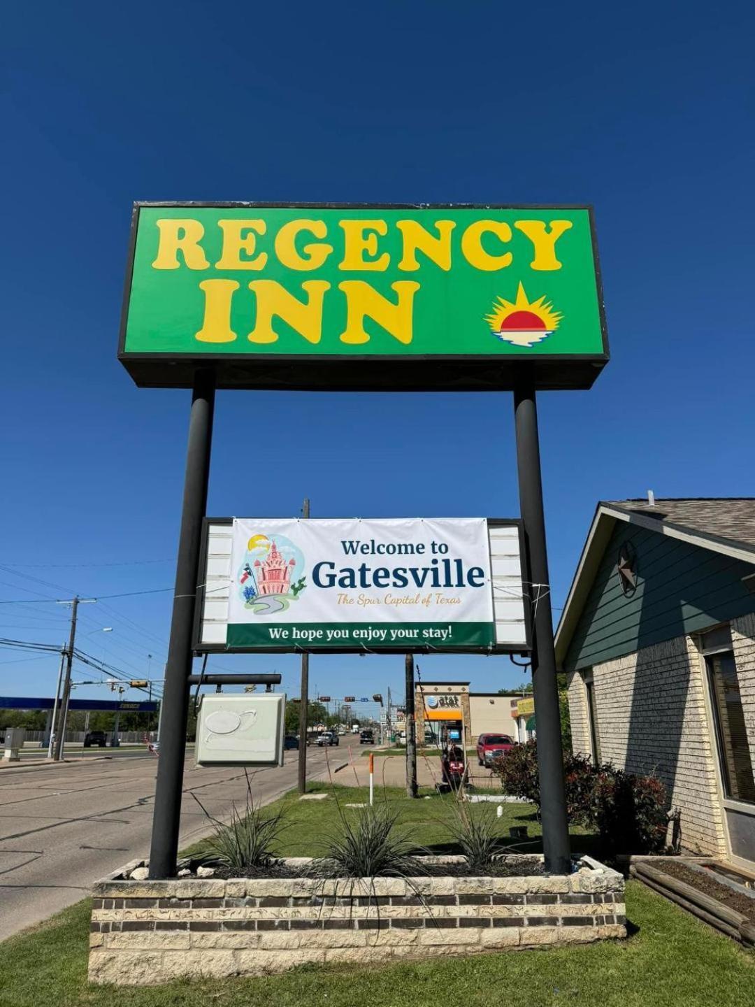 Regency Inn photo 20