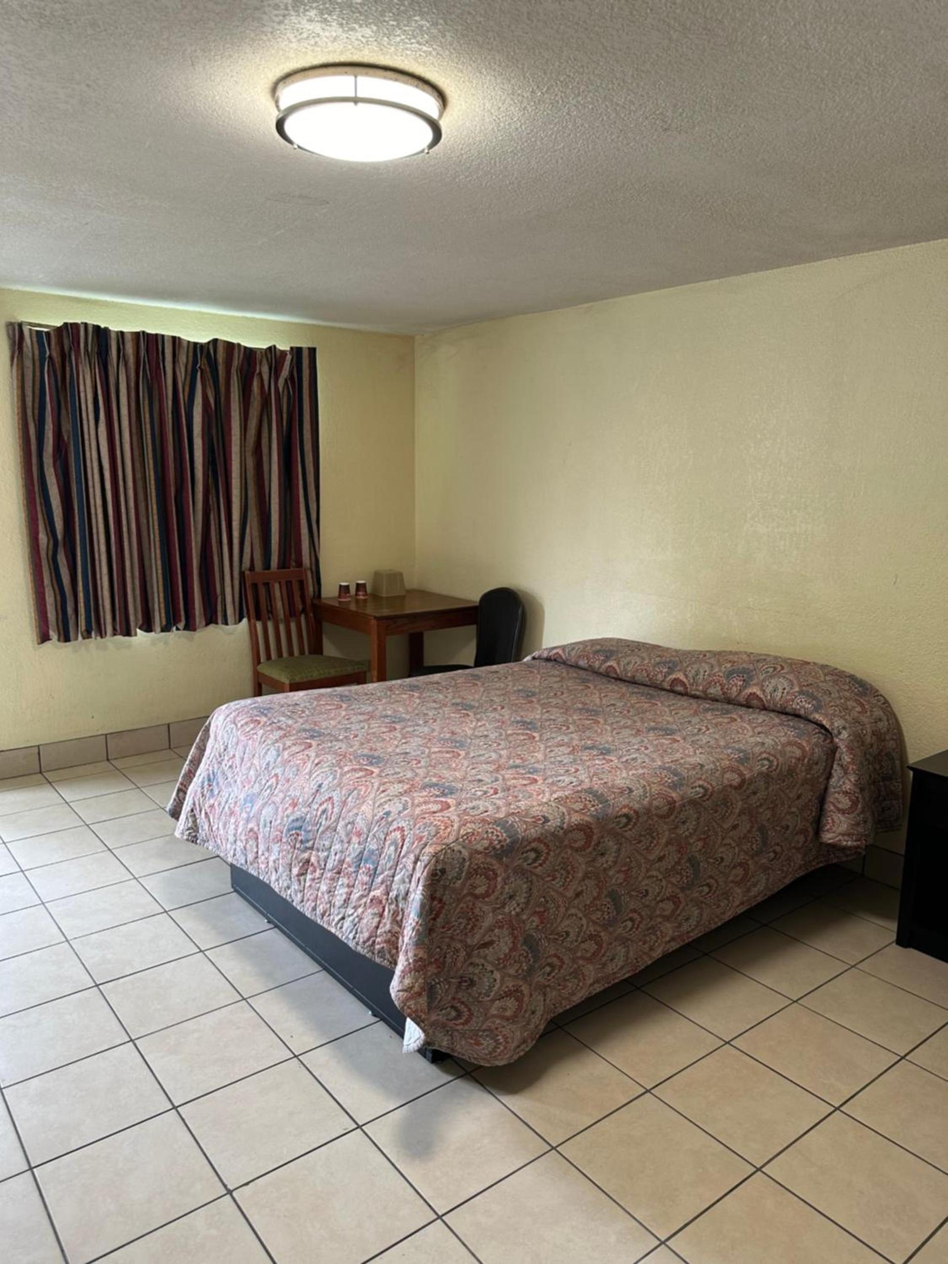Sands Motel photo 10