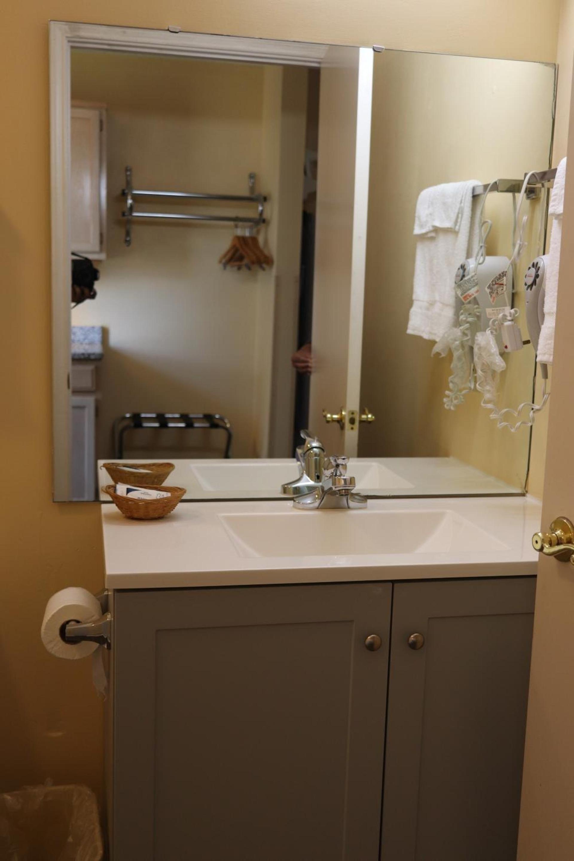 Woodstream Inn photo 33
