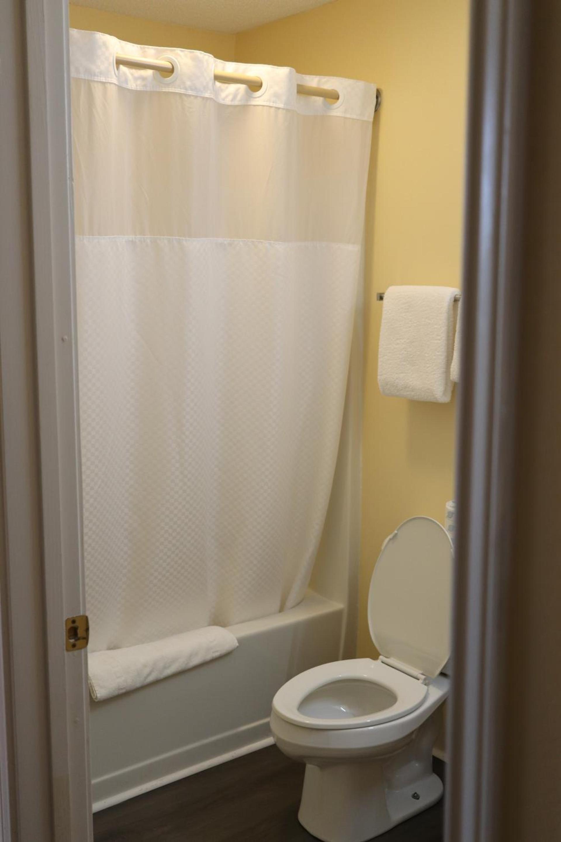 Woodstream Inn photo 20