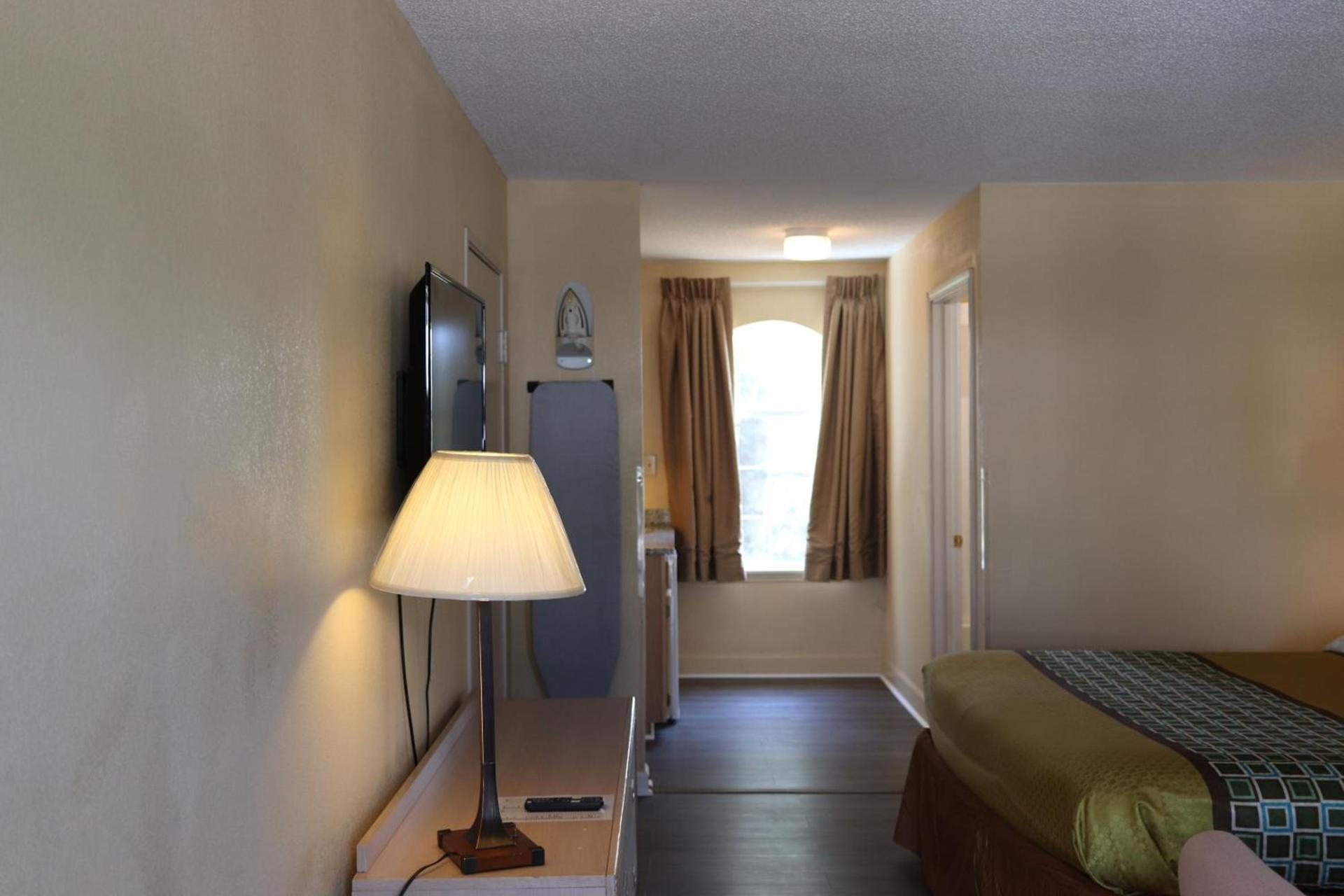 Woodstream Inn photo 14