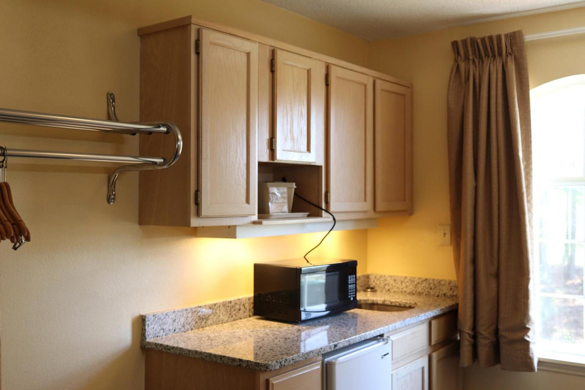 Woodstream Inn photo 17