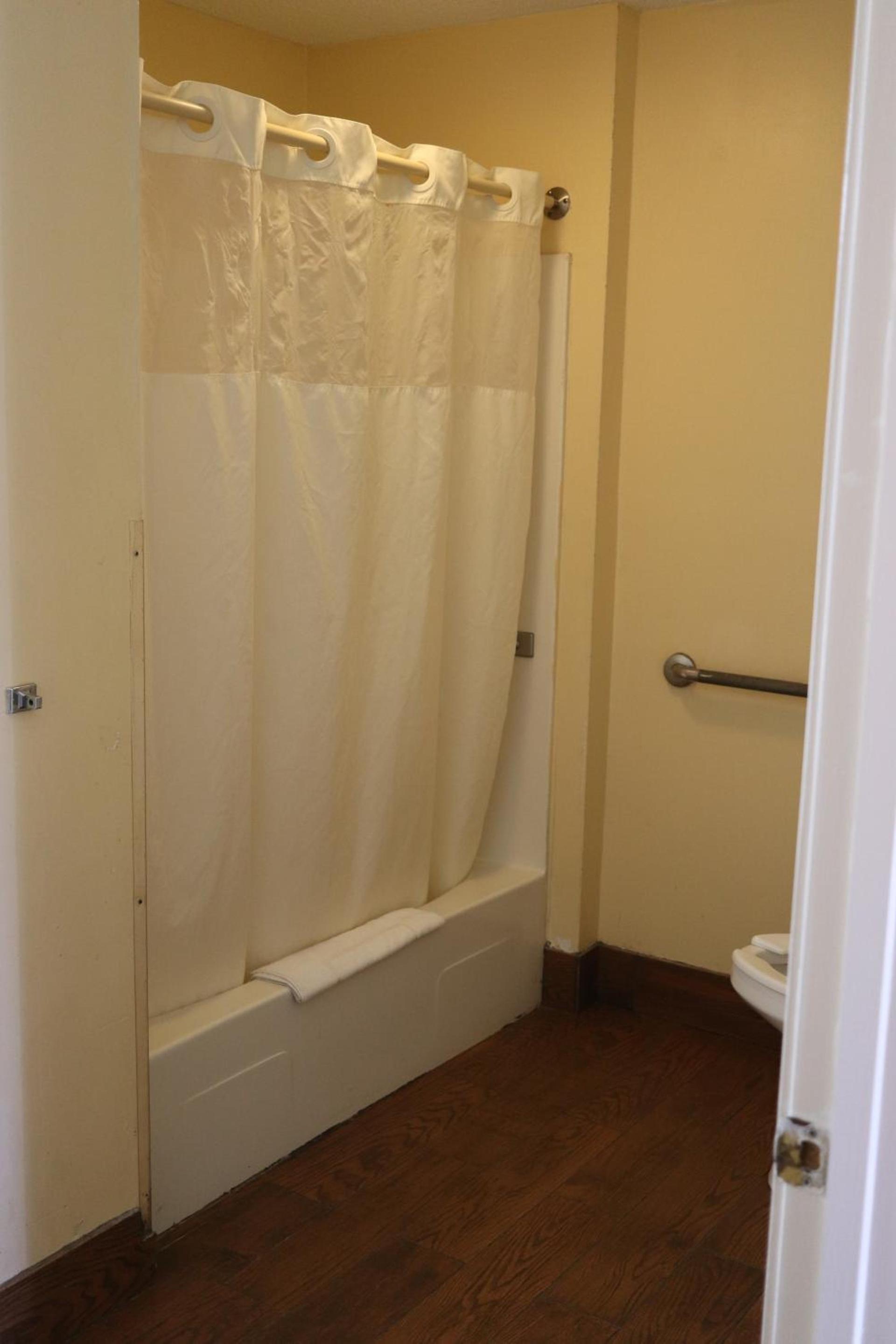 Woodstream Inn photo 47