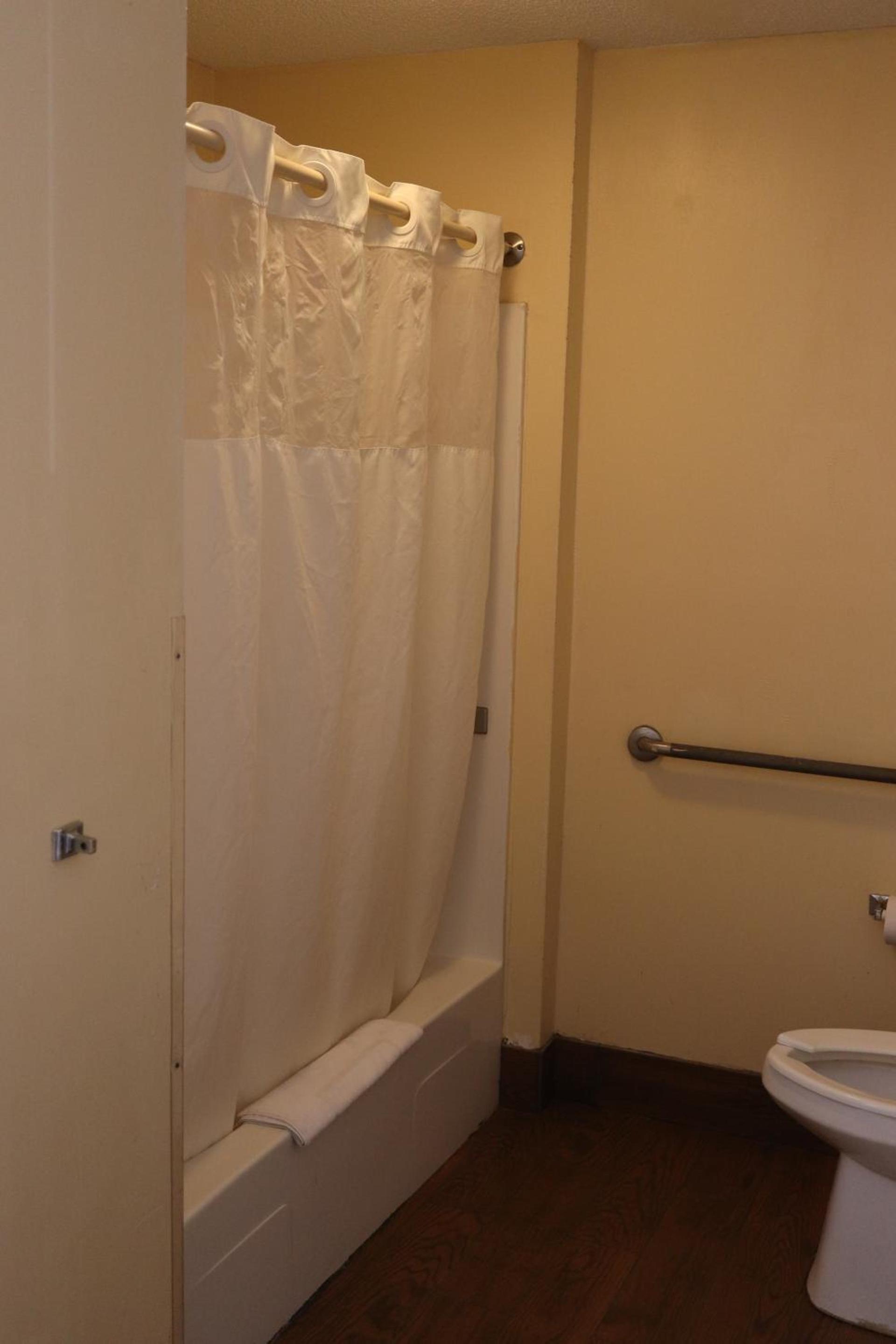 Woodstream Inn photo 49