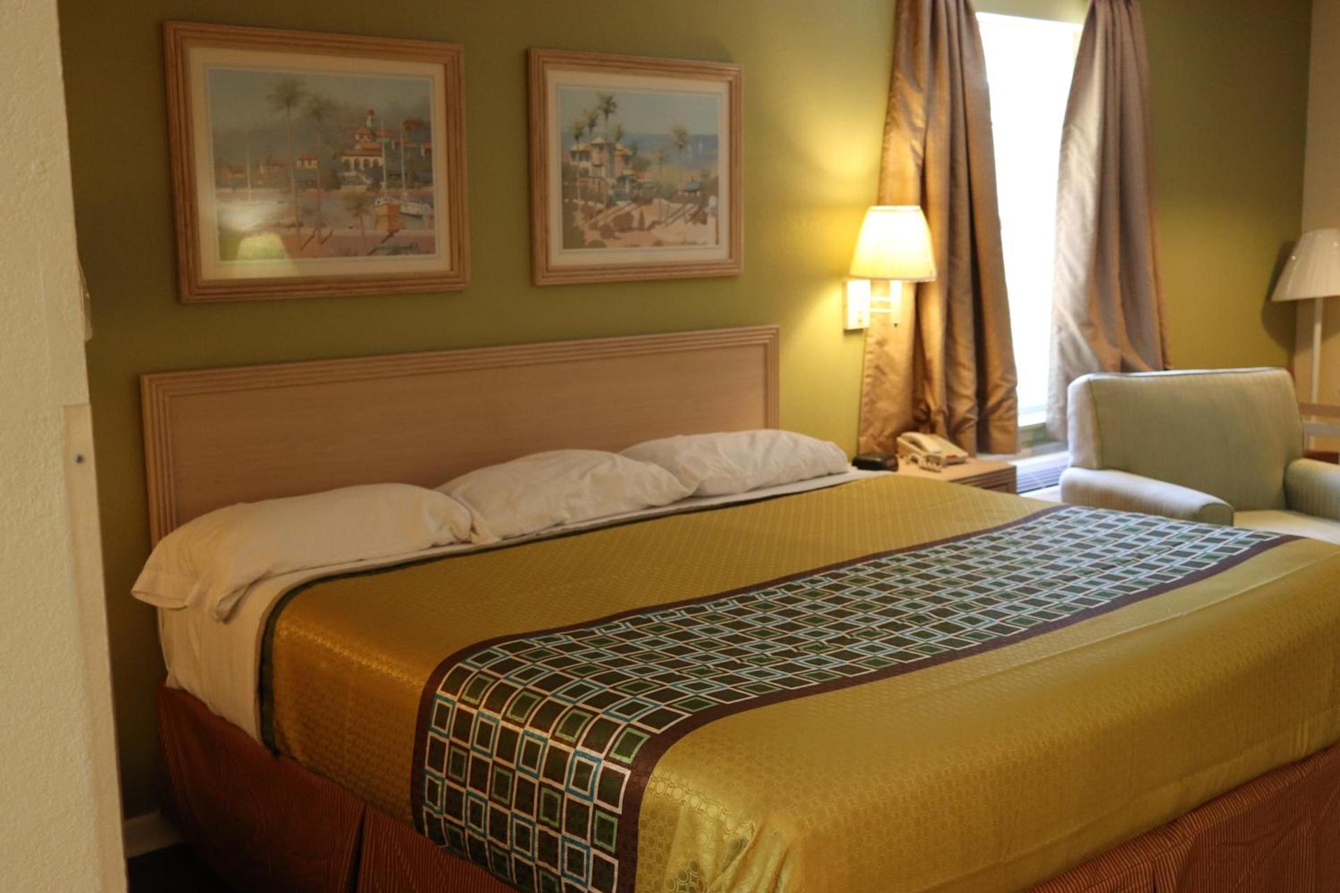 Woodstream Inn photo 51