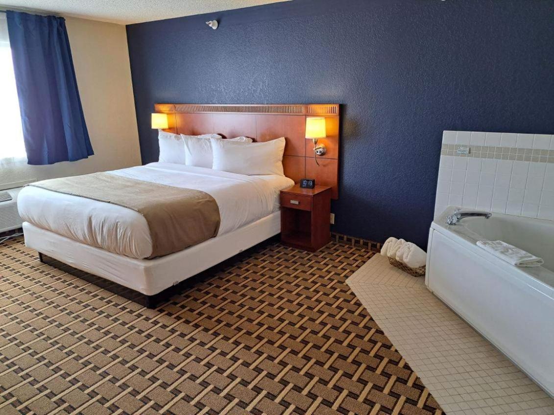 Crossroads Hotel photo 12