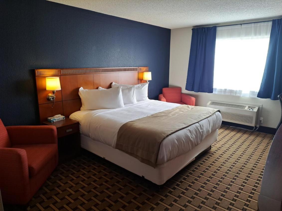 Crossroads Hotel photo 21