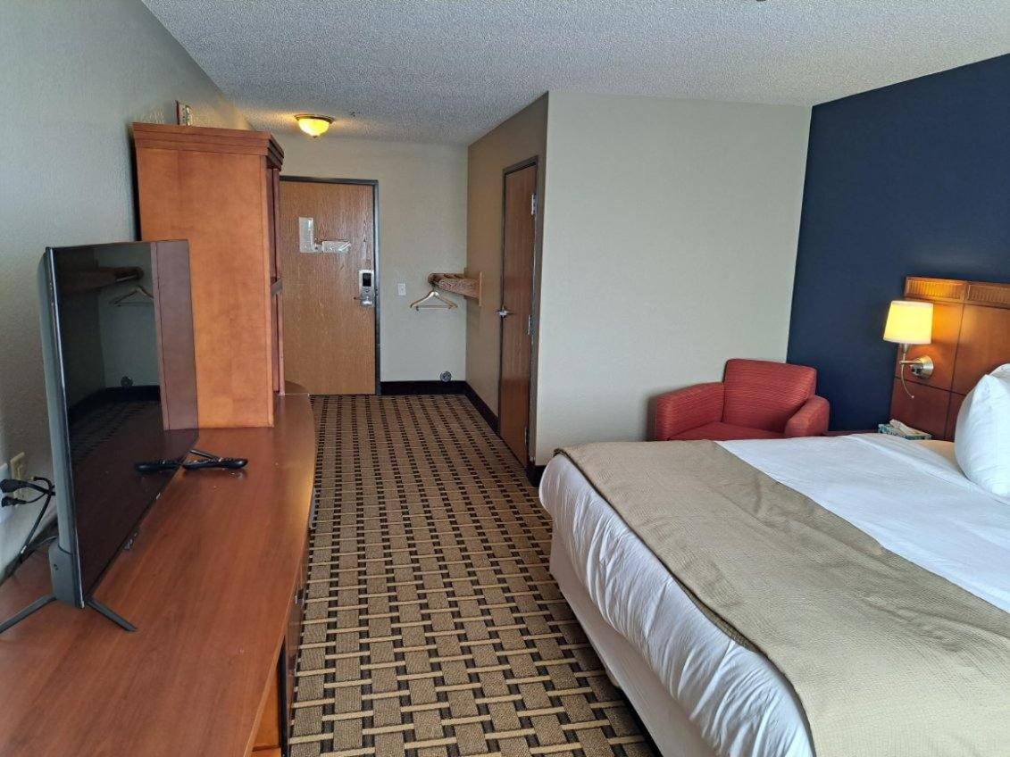 Crossroads Hotel photo 22