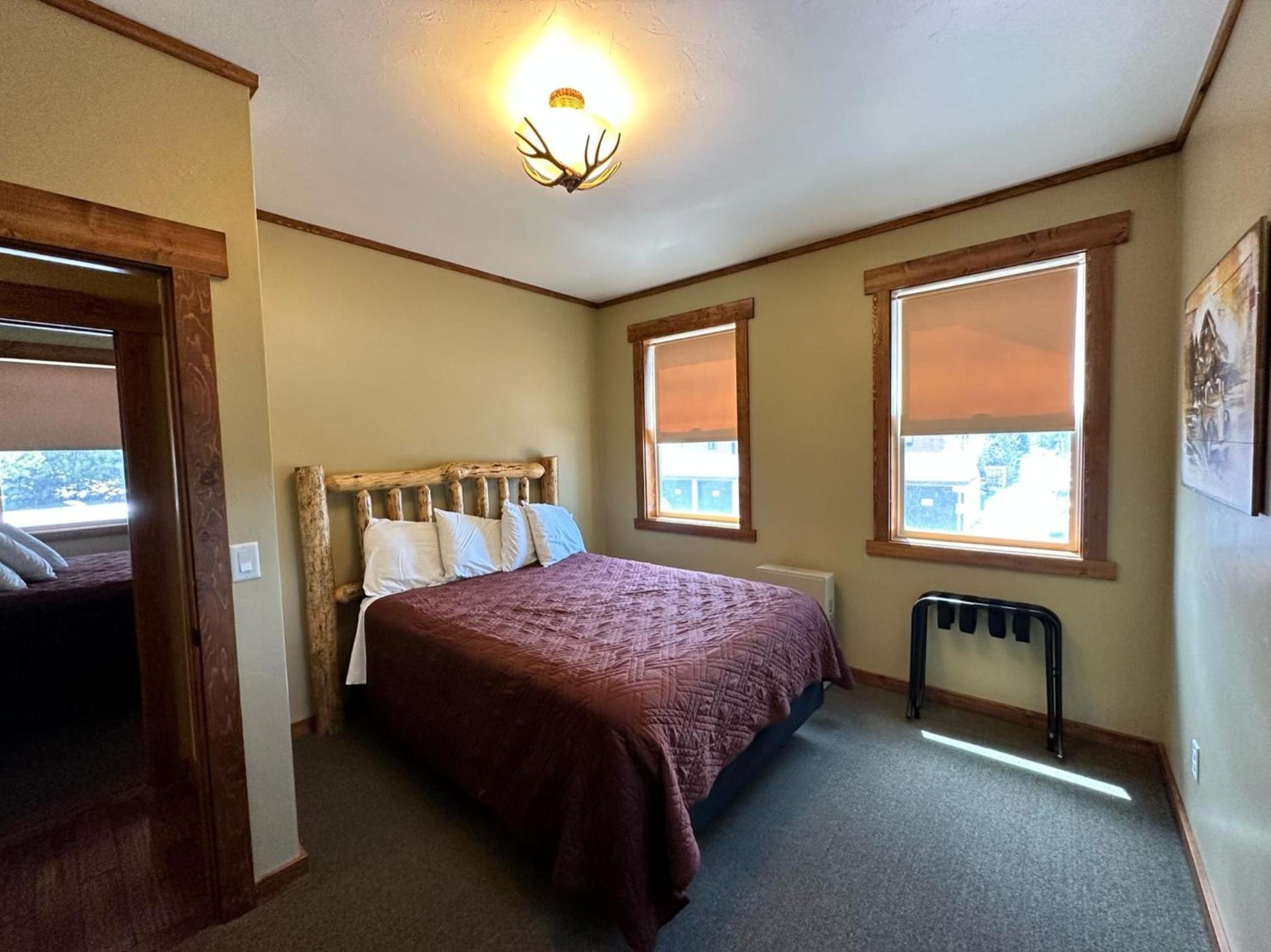 Yellowstone Cabins and RV photo 31