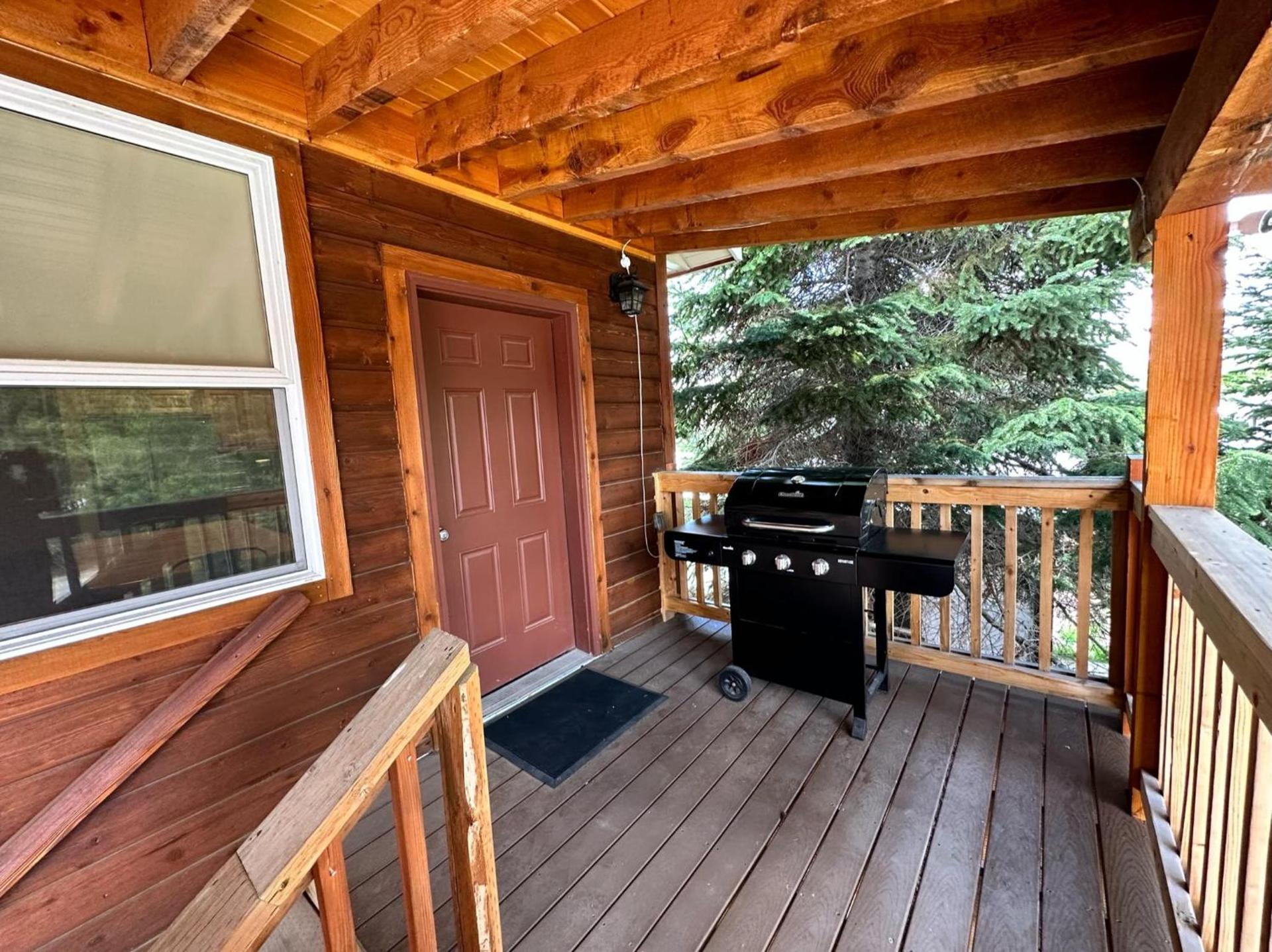 Yellowstone Cabins and RV photo 6