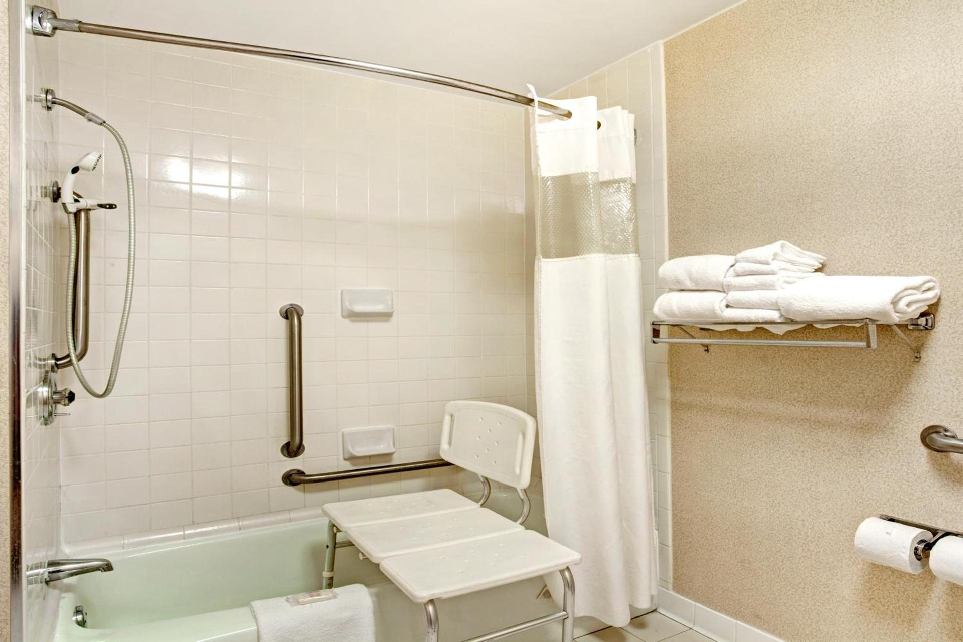 Ramada by Wyndham West Memphis photo 13