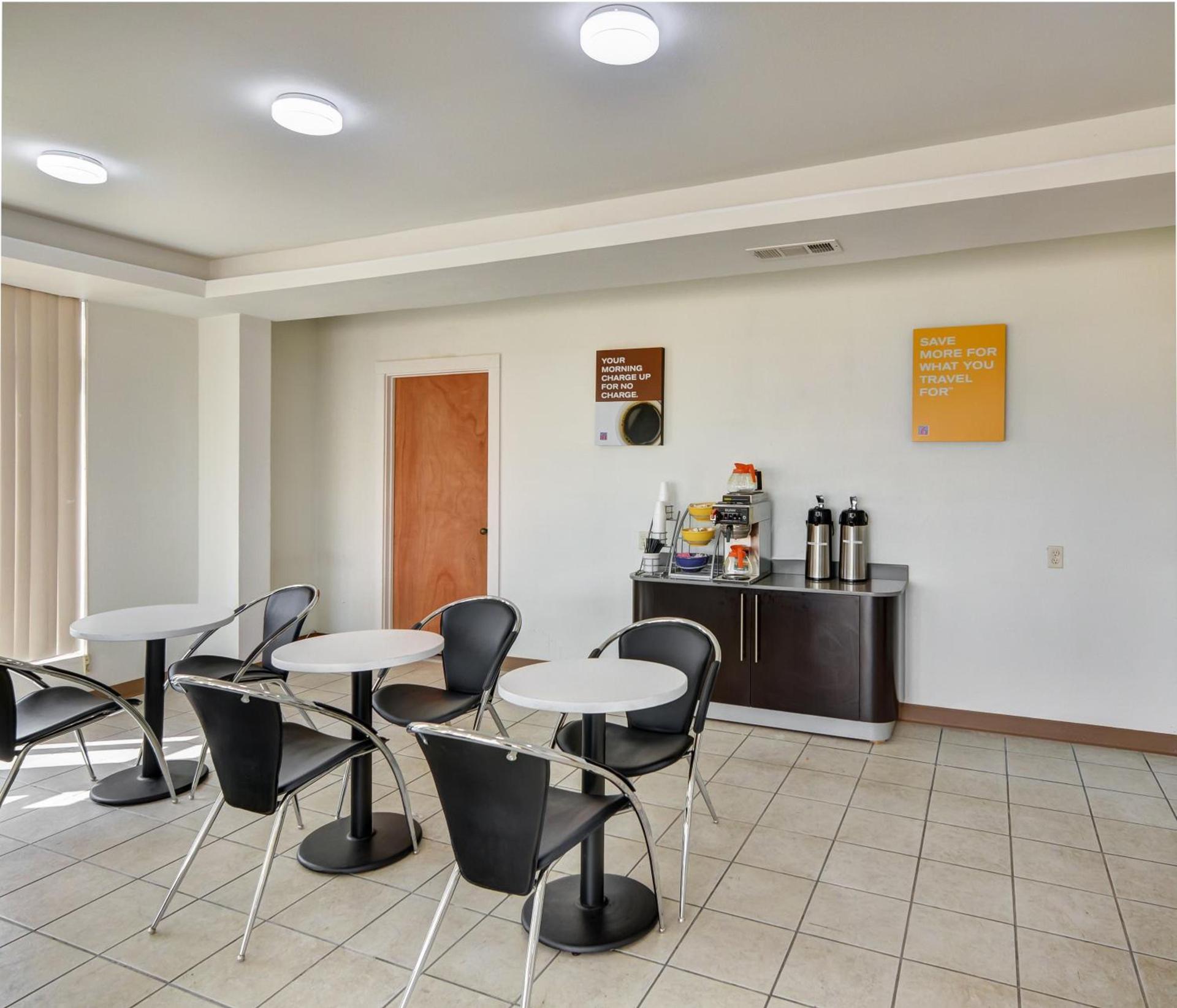 Motel 6-Lindale, TX photo 16