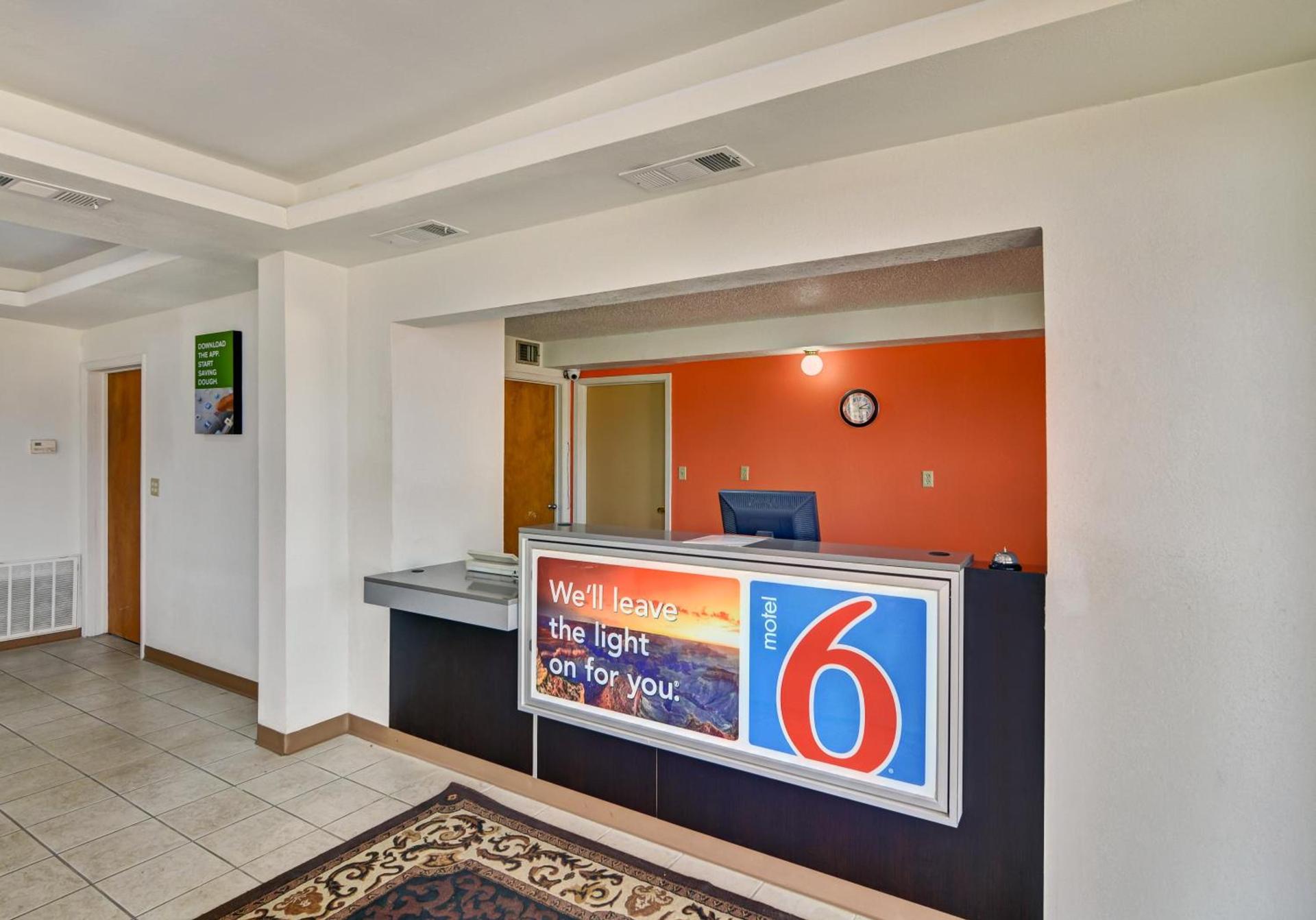 Motel 6-Lindale, TX photo 12