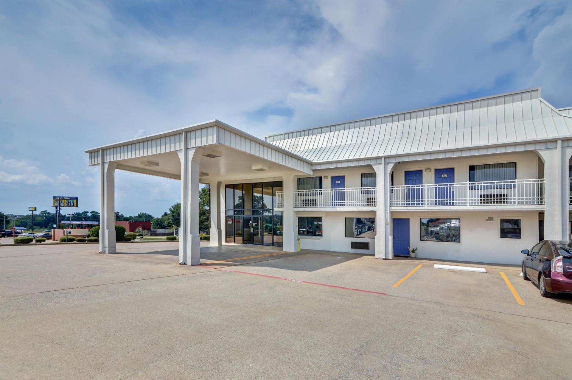 Motel 6-Lindale, TX photo 4