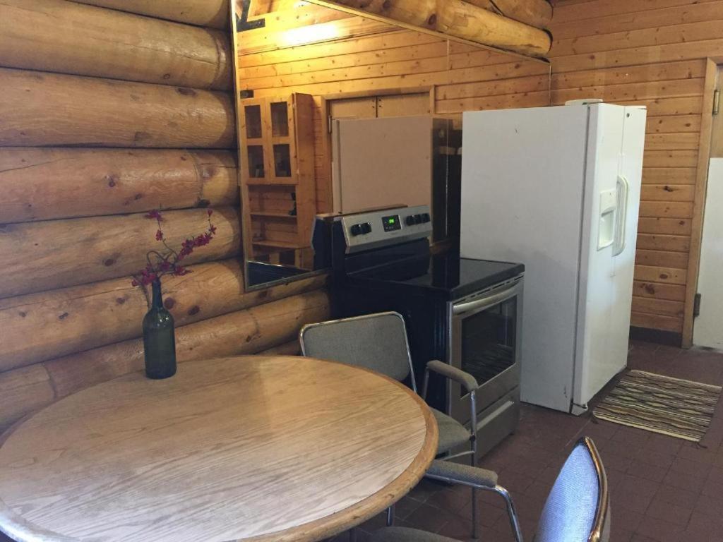 Ponderosa Inn photo 3