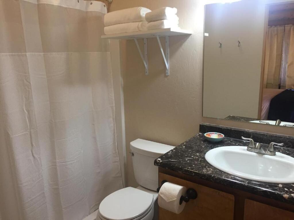 Ponderosa Inn photo 10