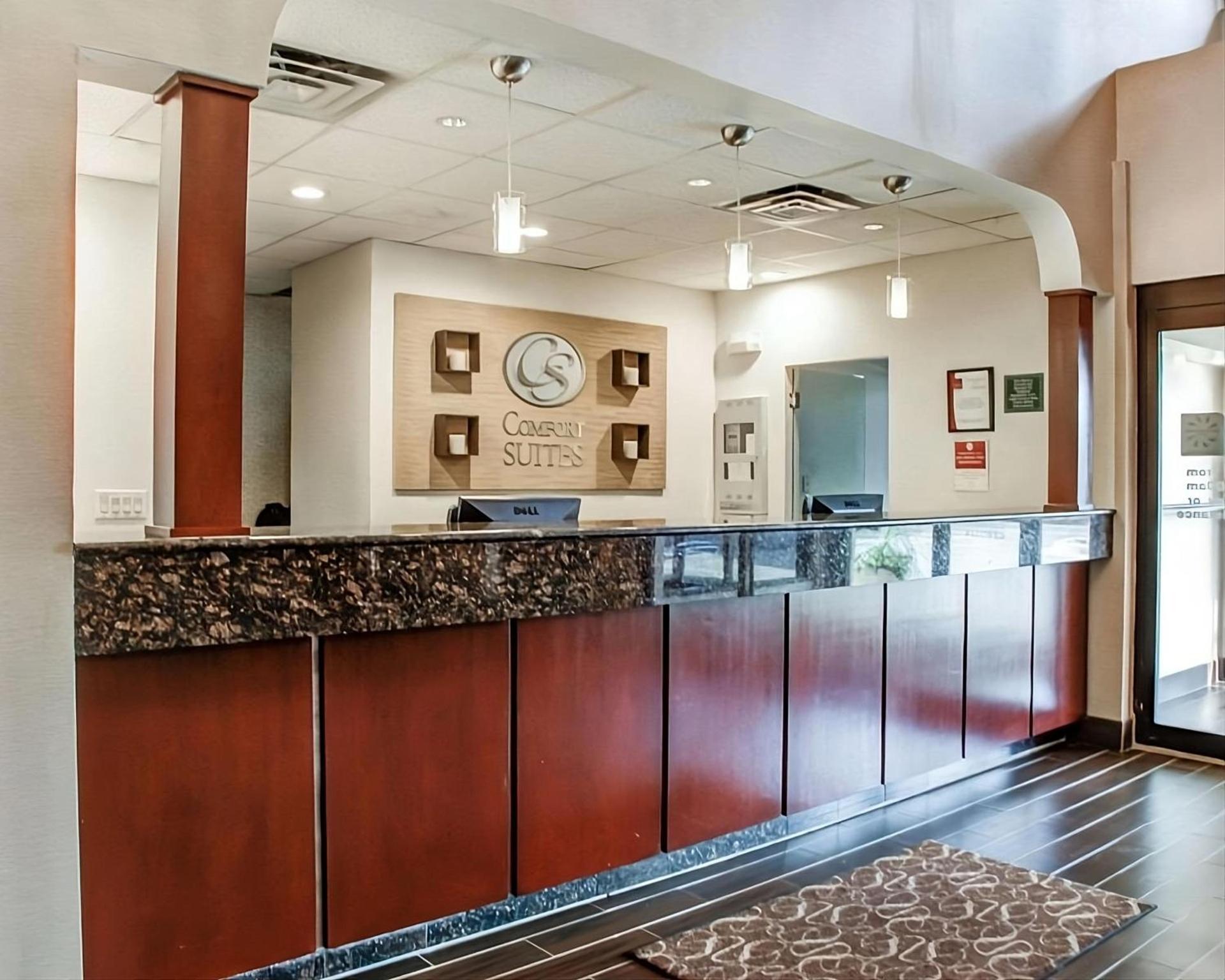 Comfort Suites Lombard - Addison photo 28