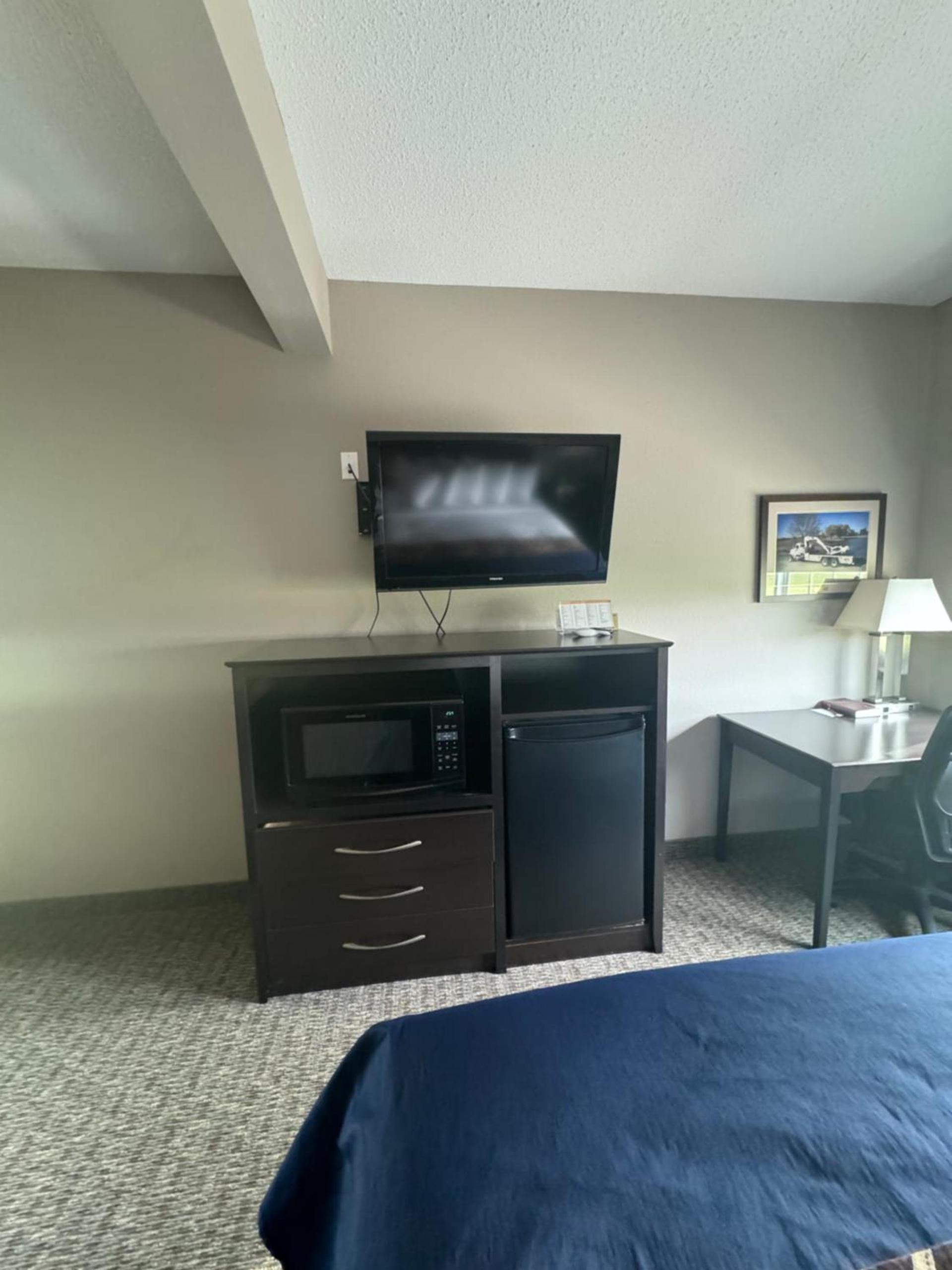 Garner INN & Suites photo 7