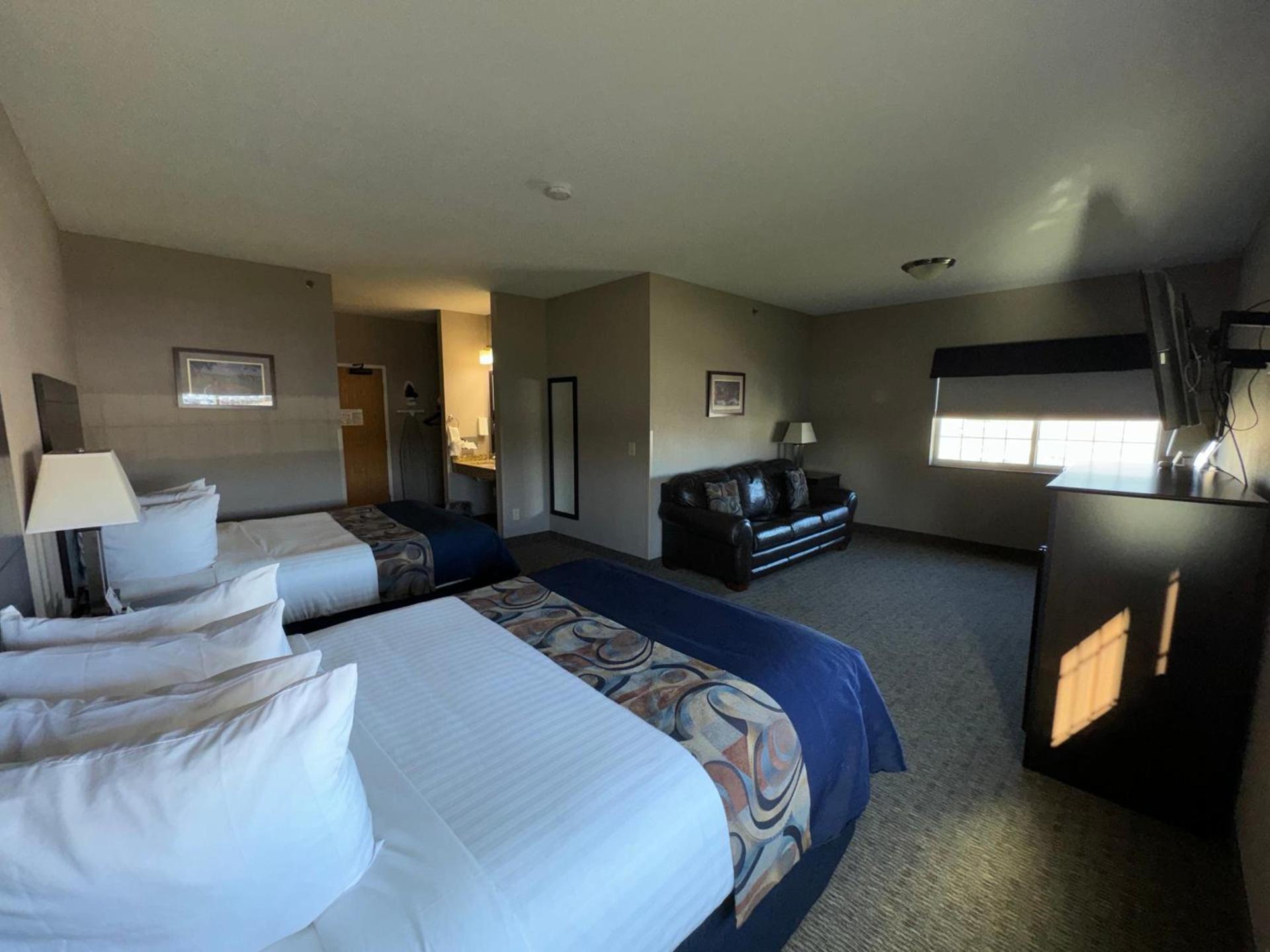 Garner INN & Suites photo 5