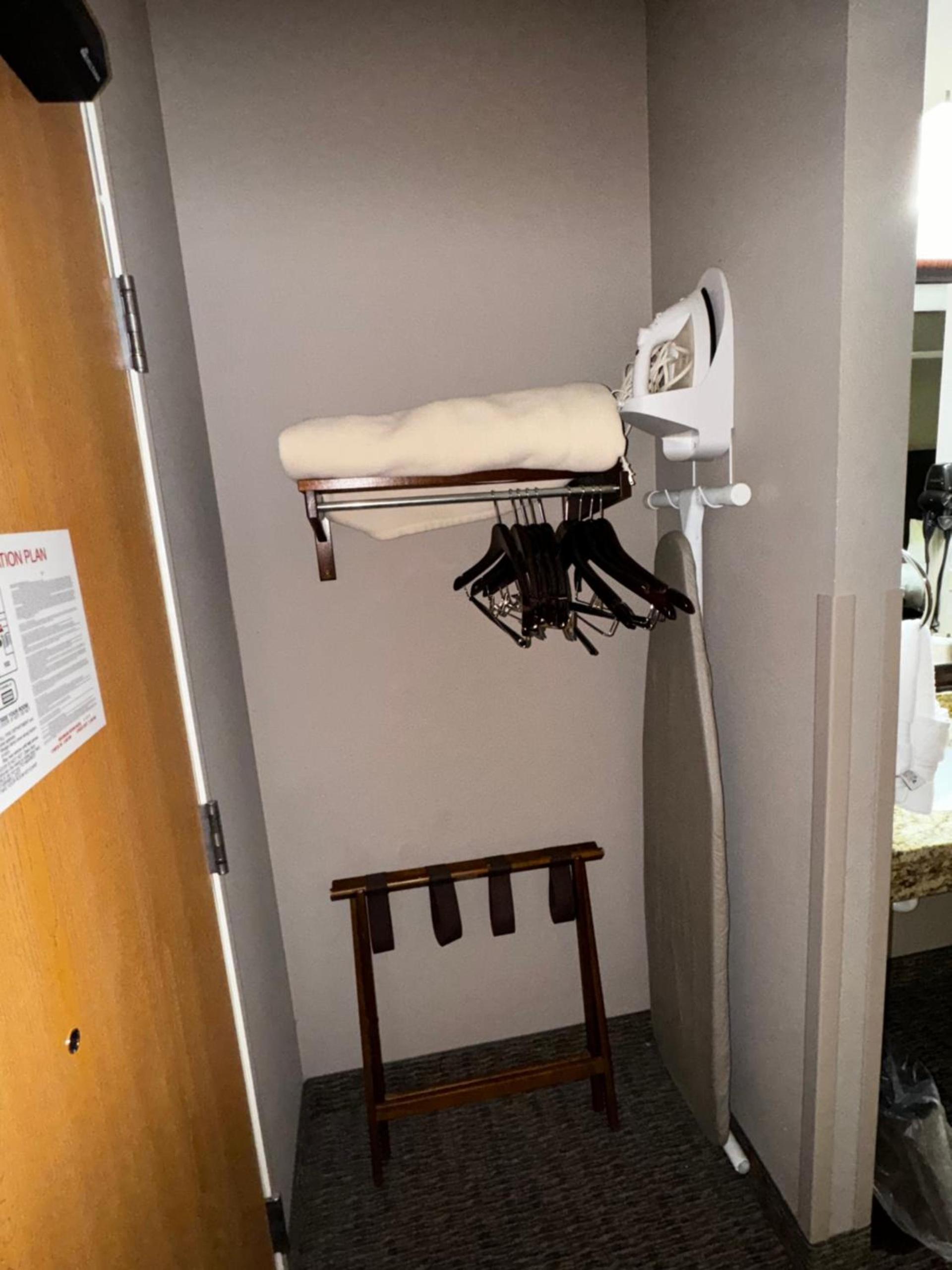 Garner INN & Suites photo 17