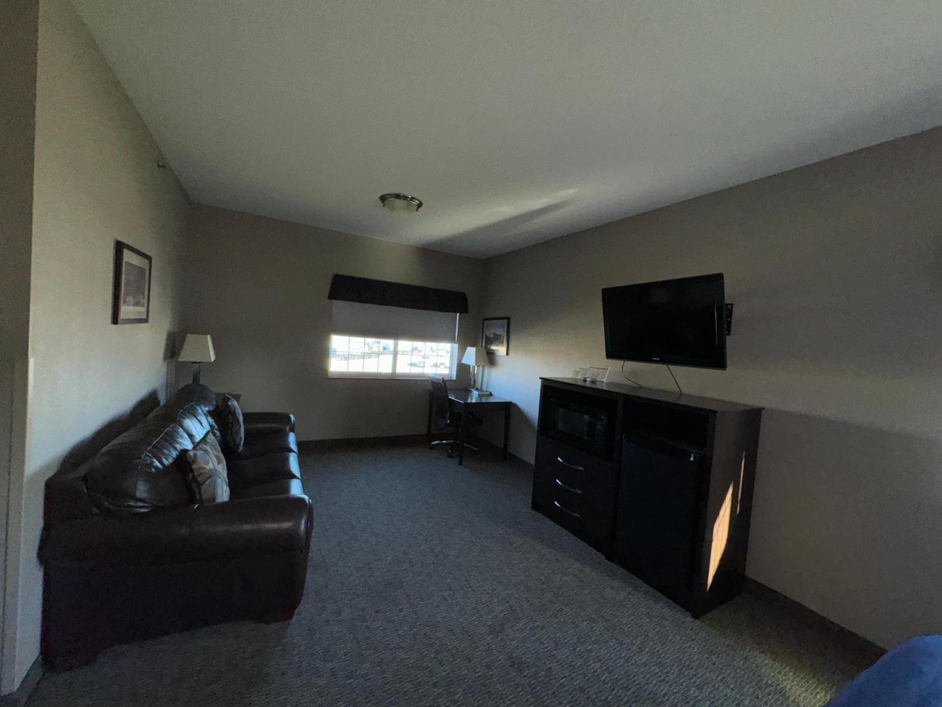 Garner INN & Suites photo 19