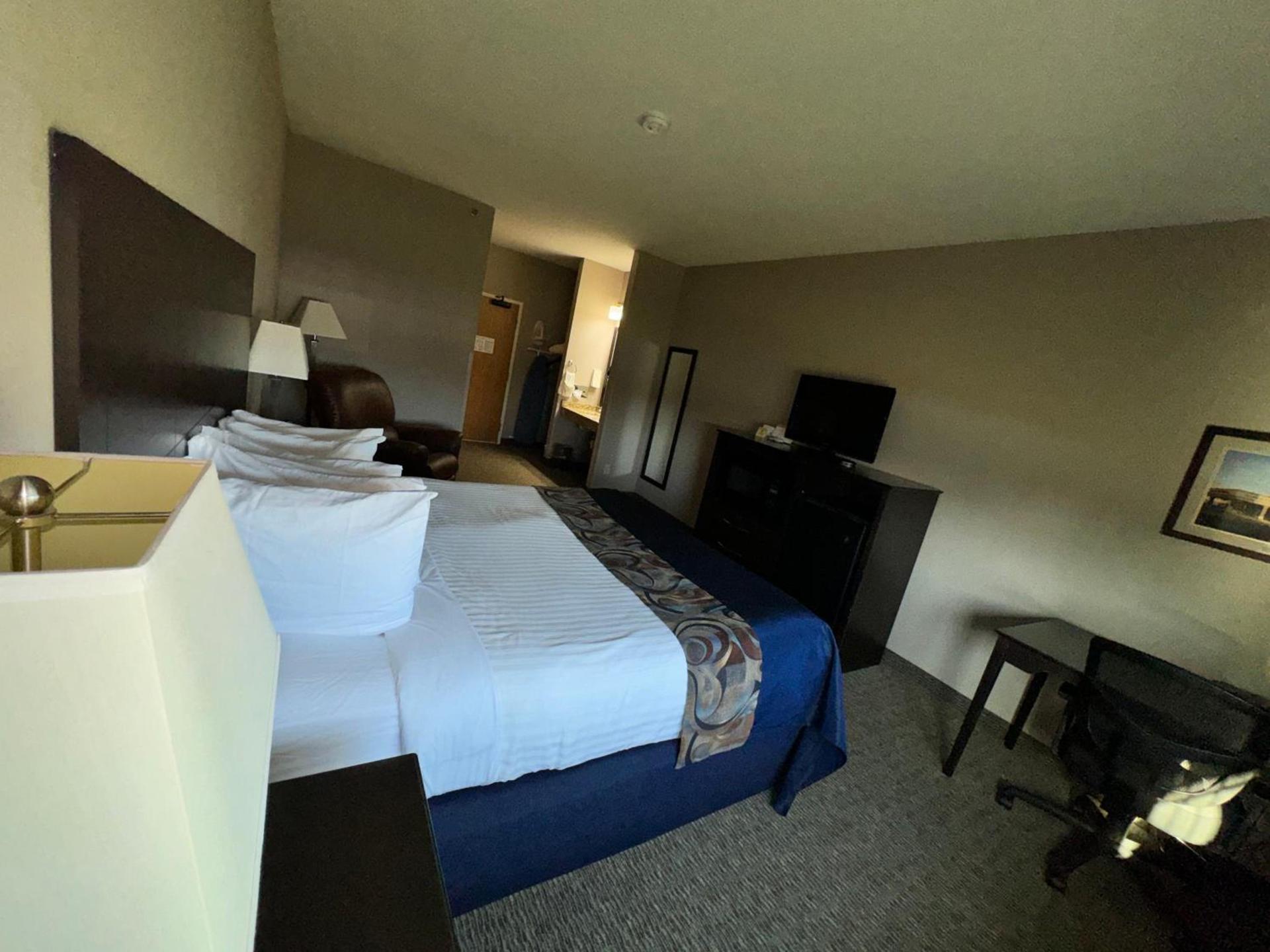 Garner INN & Suites photo 23