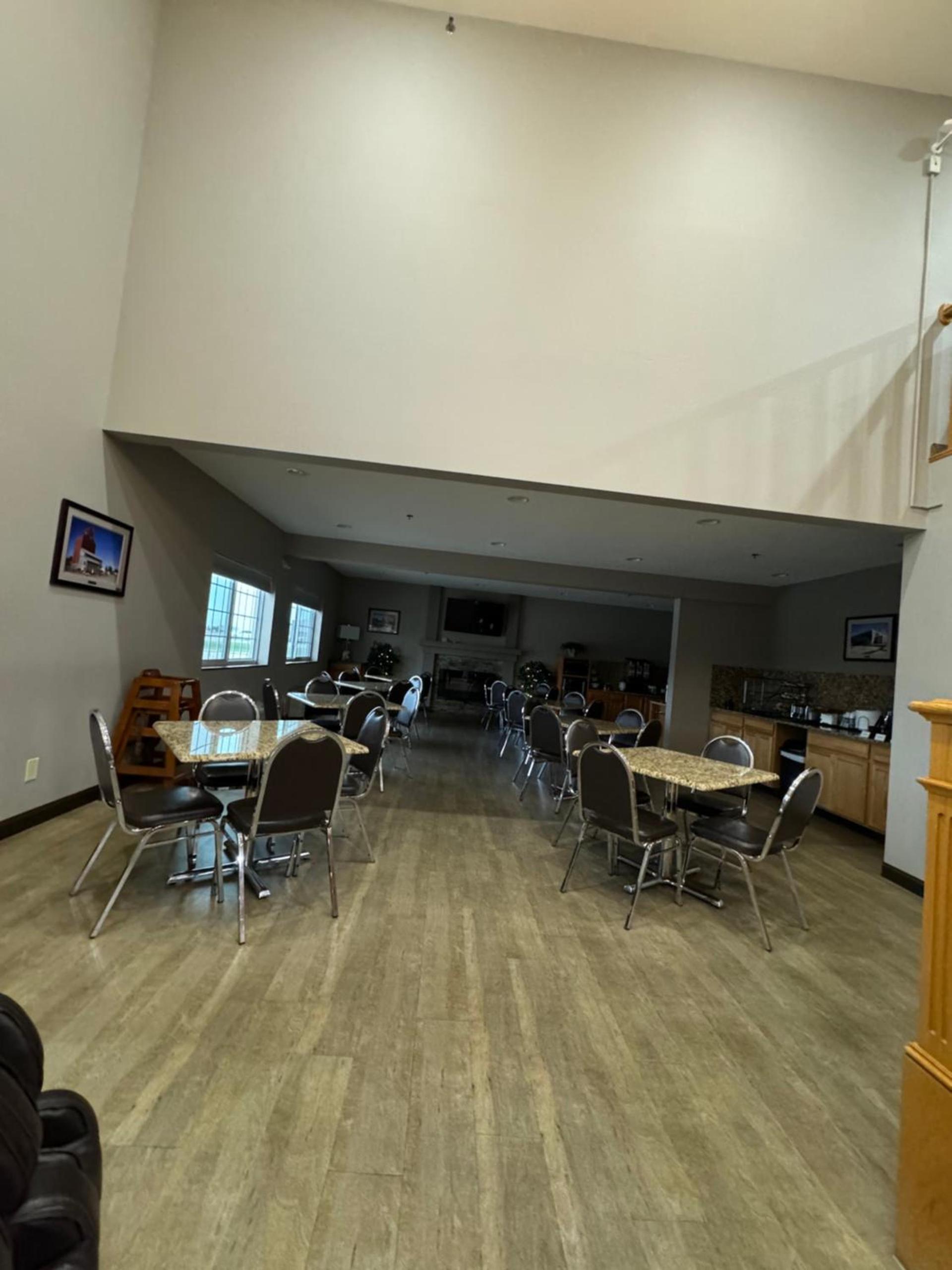 Garner INN & Suites photo 33