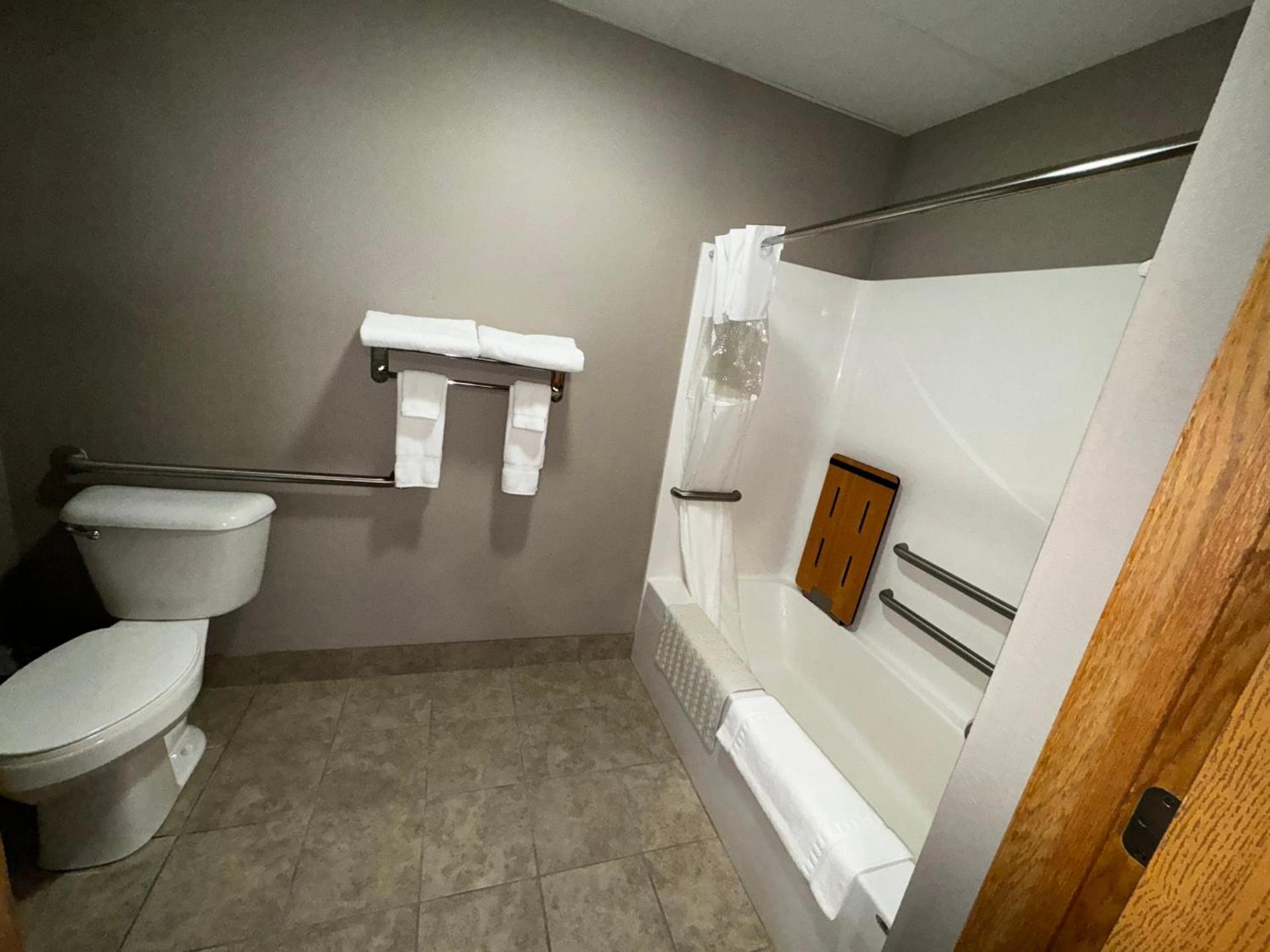 Garner INN & Suites photo 28