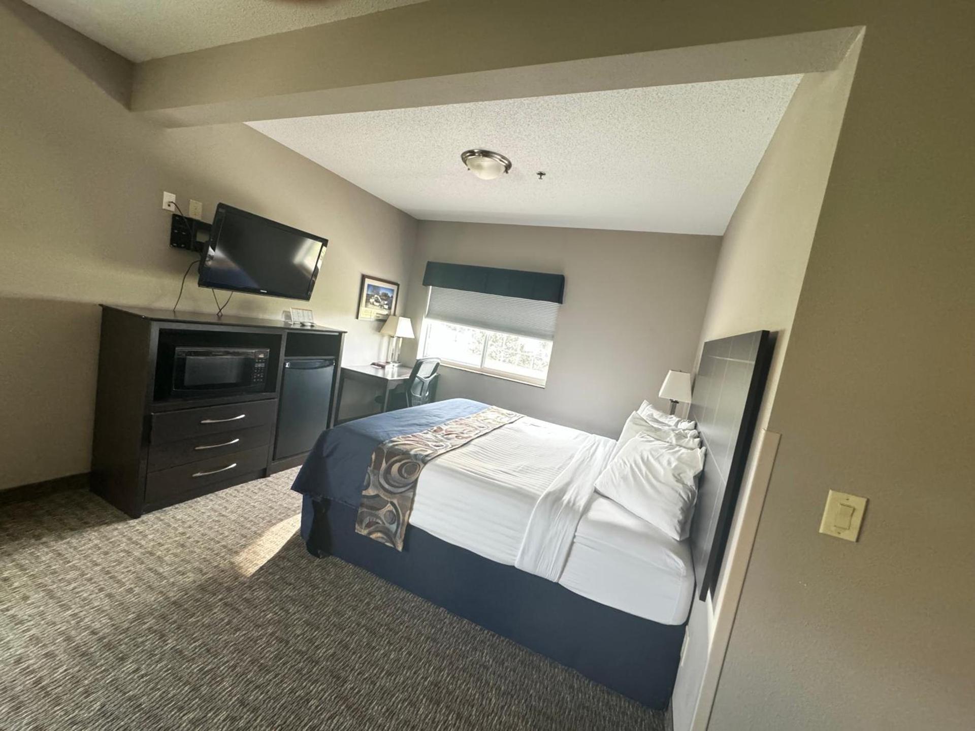 Garner INN & Suites photo 31