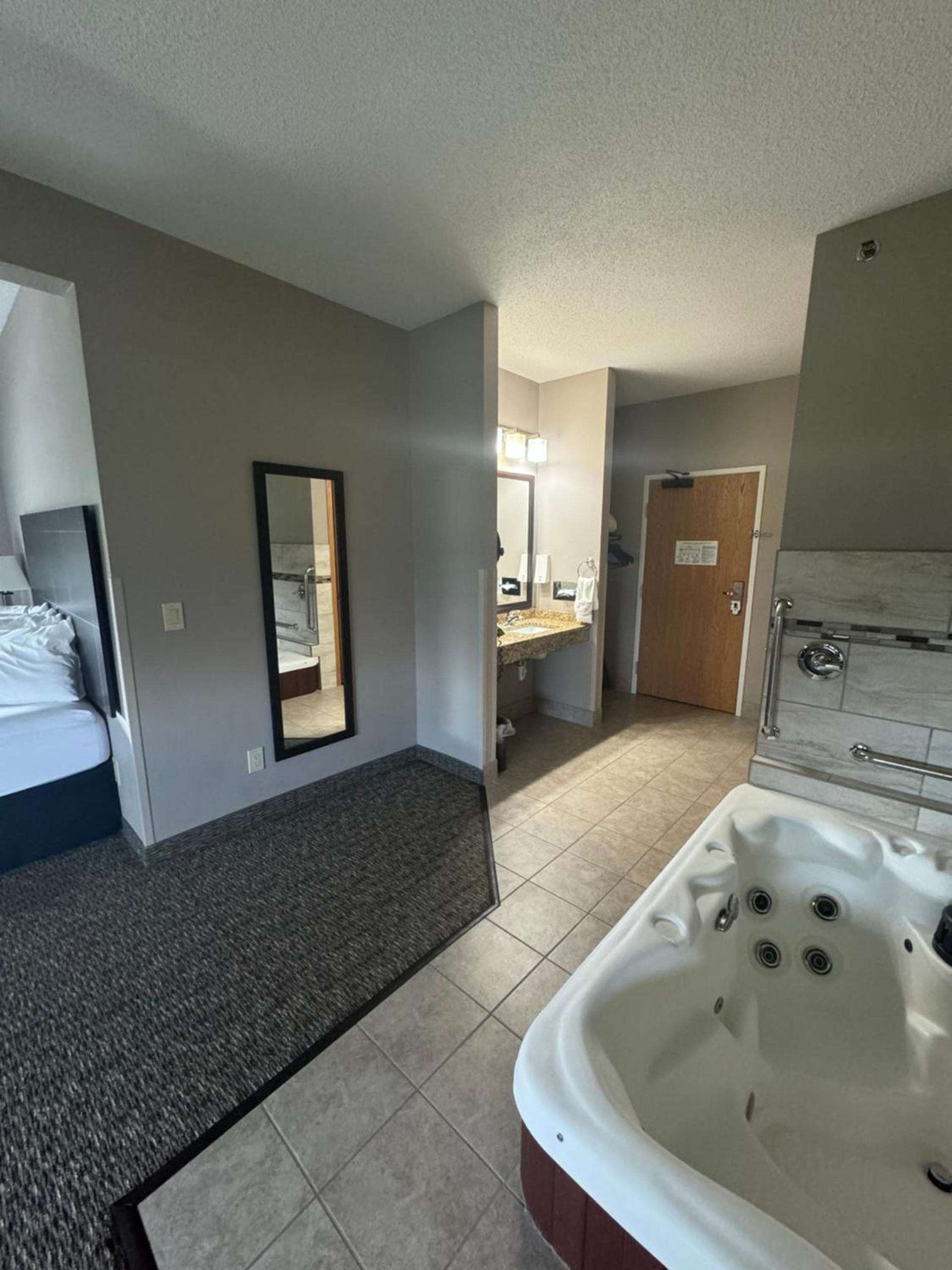 Garner INN & Suites photo 72