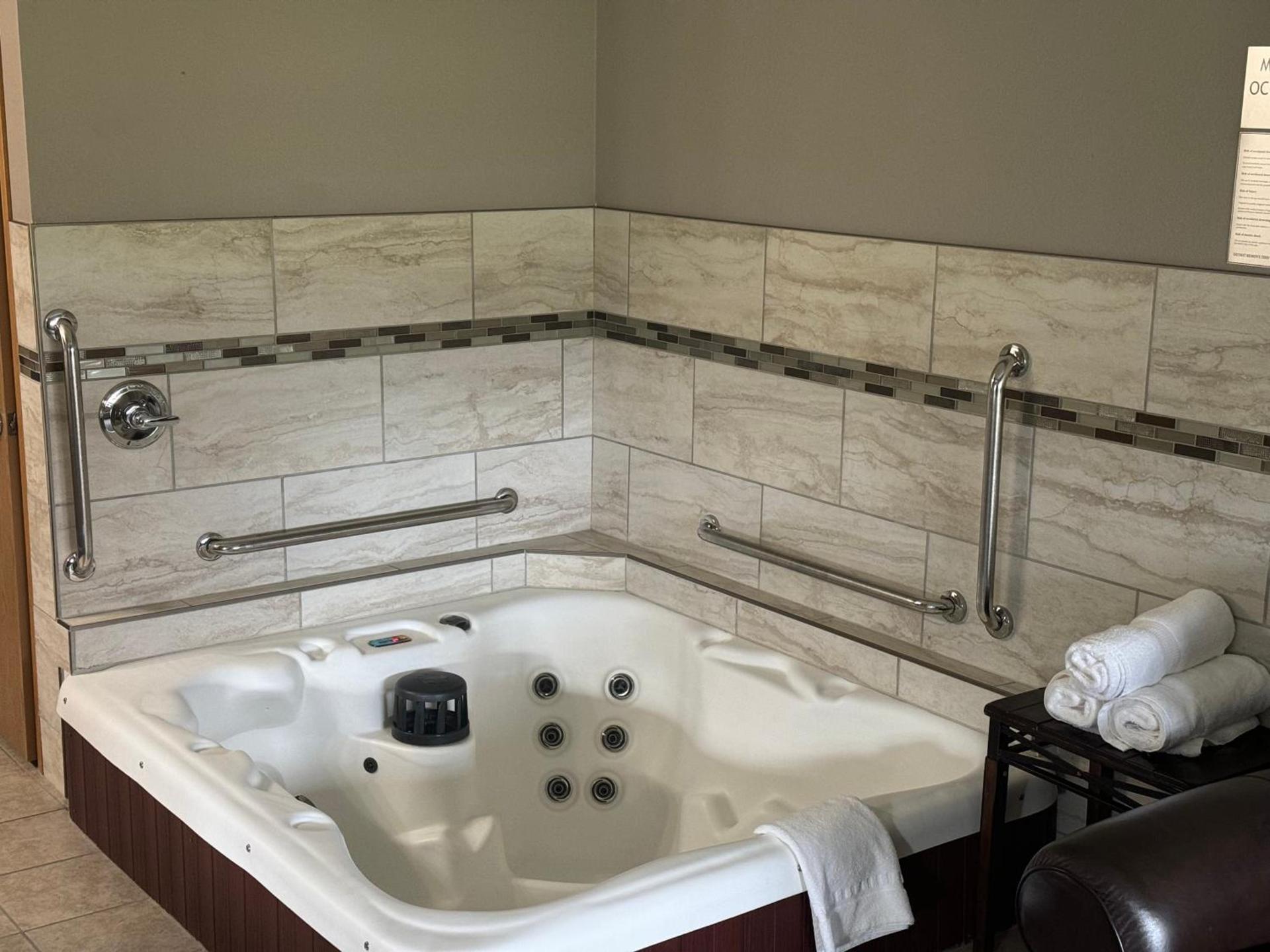 Garner INN & Suites photo 34