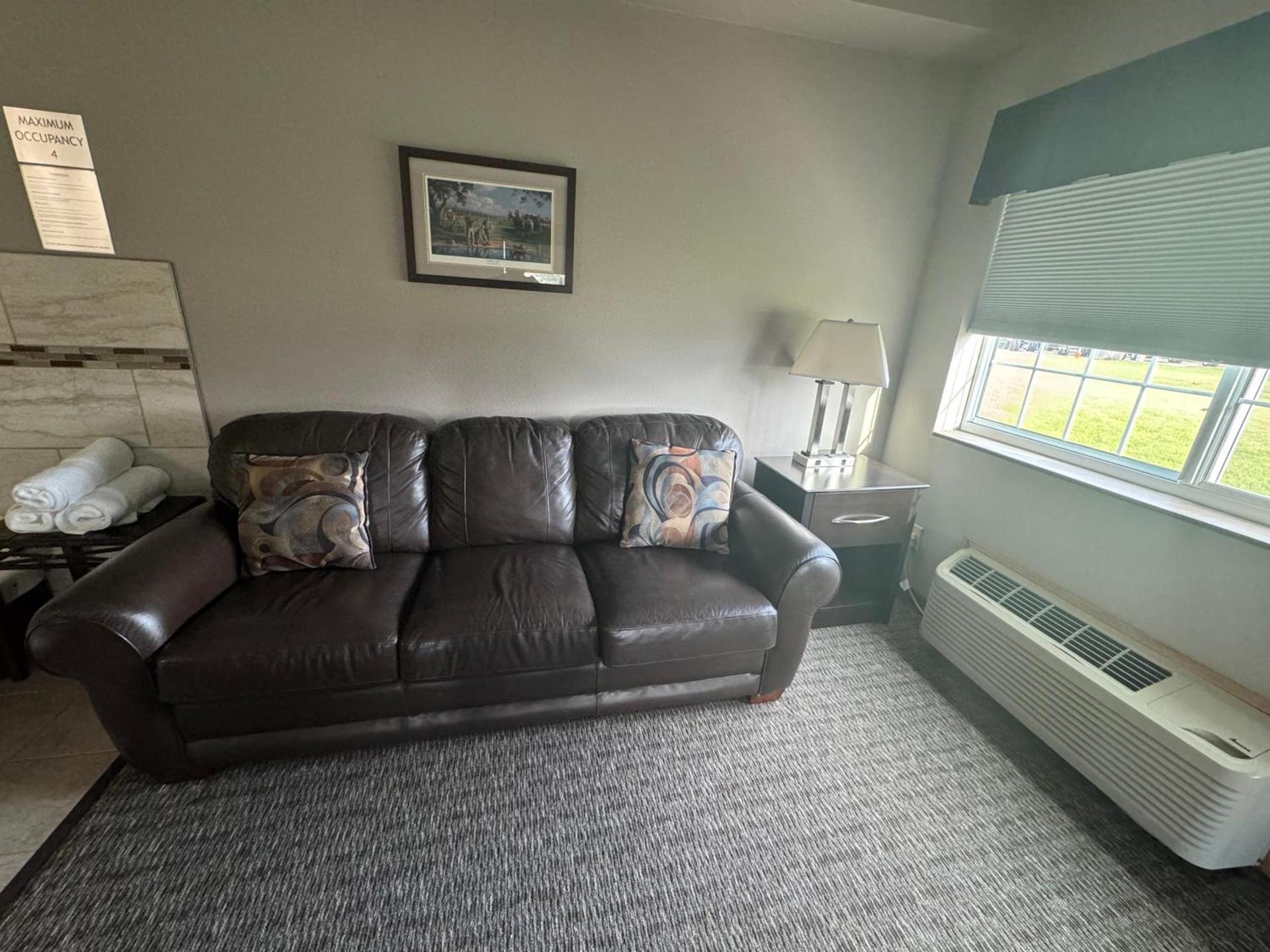 Garner INN & Suites photo 42