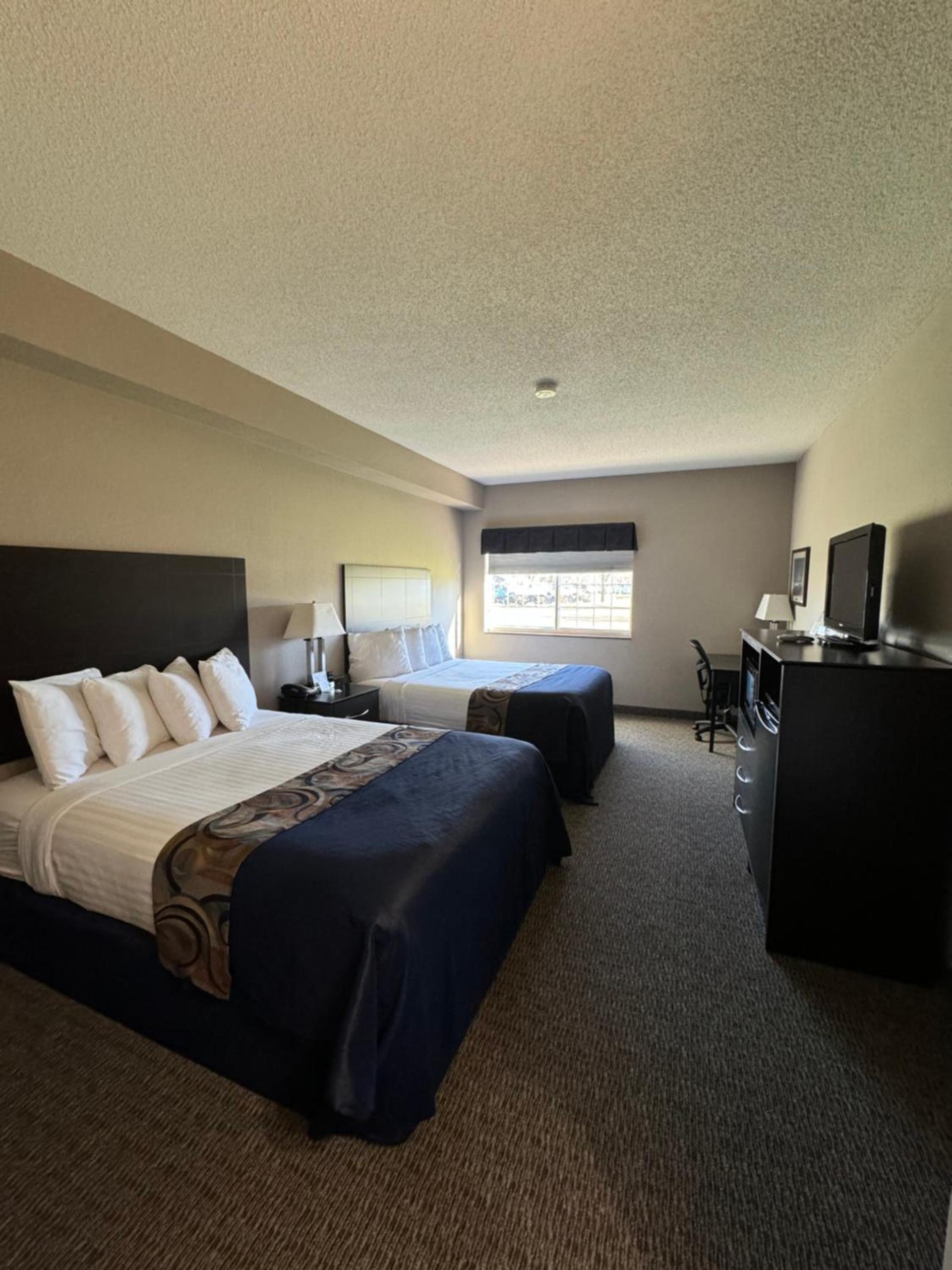 Garner INN & Suites photo 47