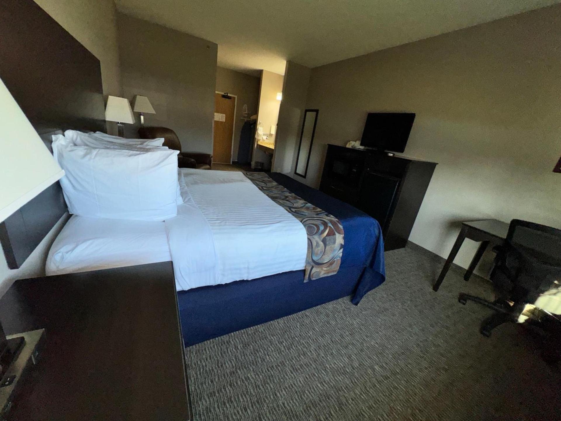 Garner INN & Suites photo 46