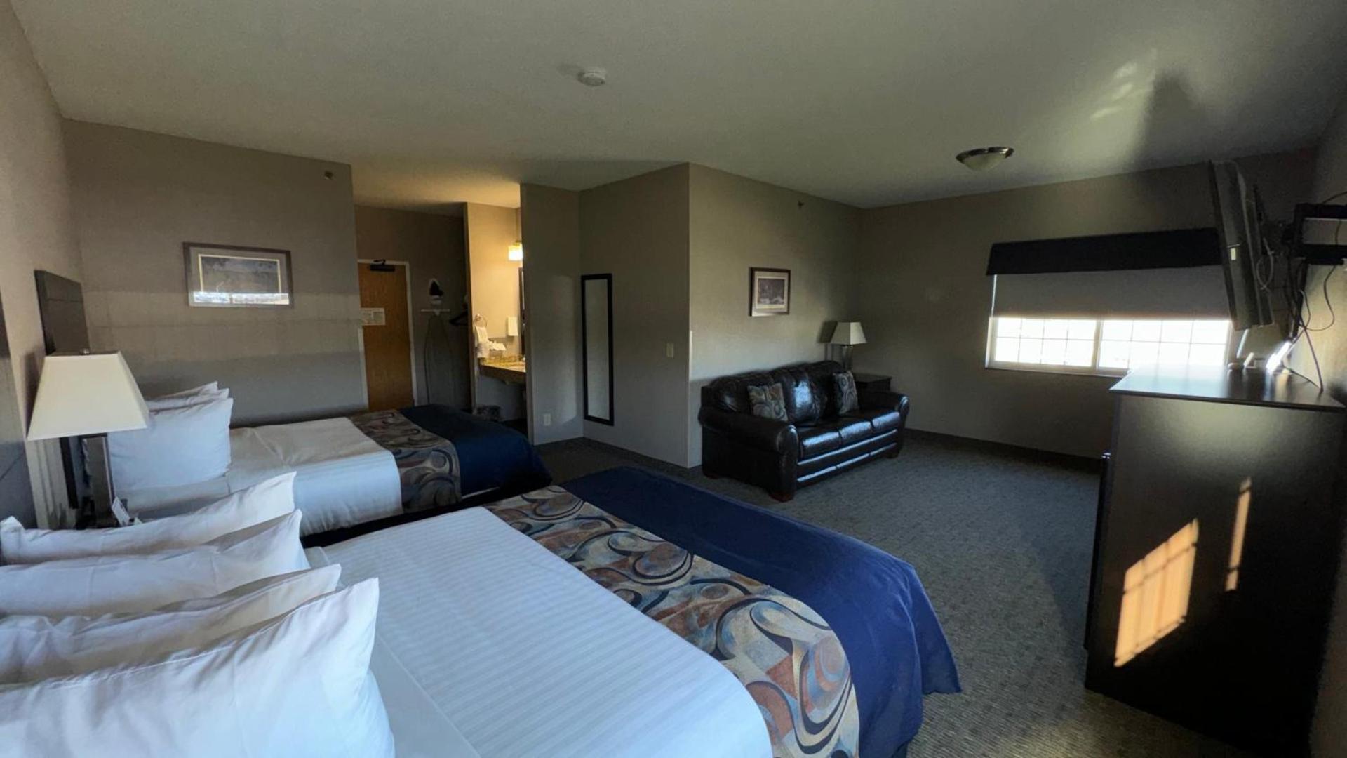 Garner INN & Suites photo 54