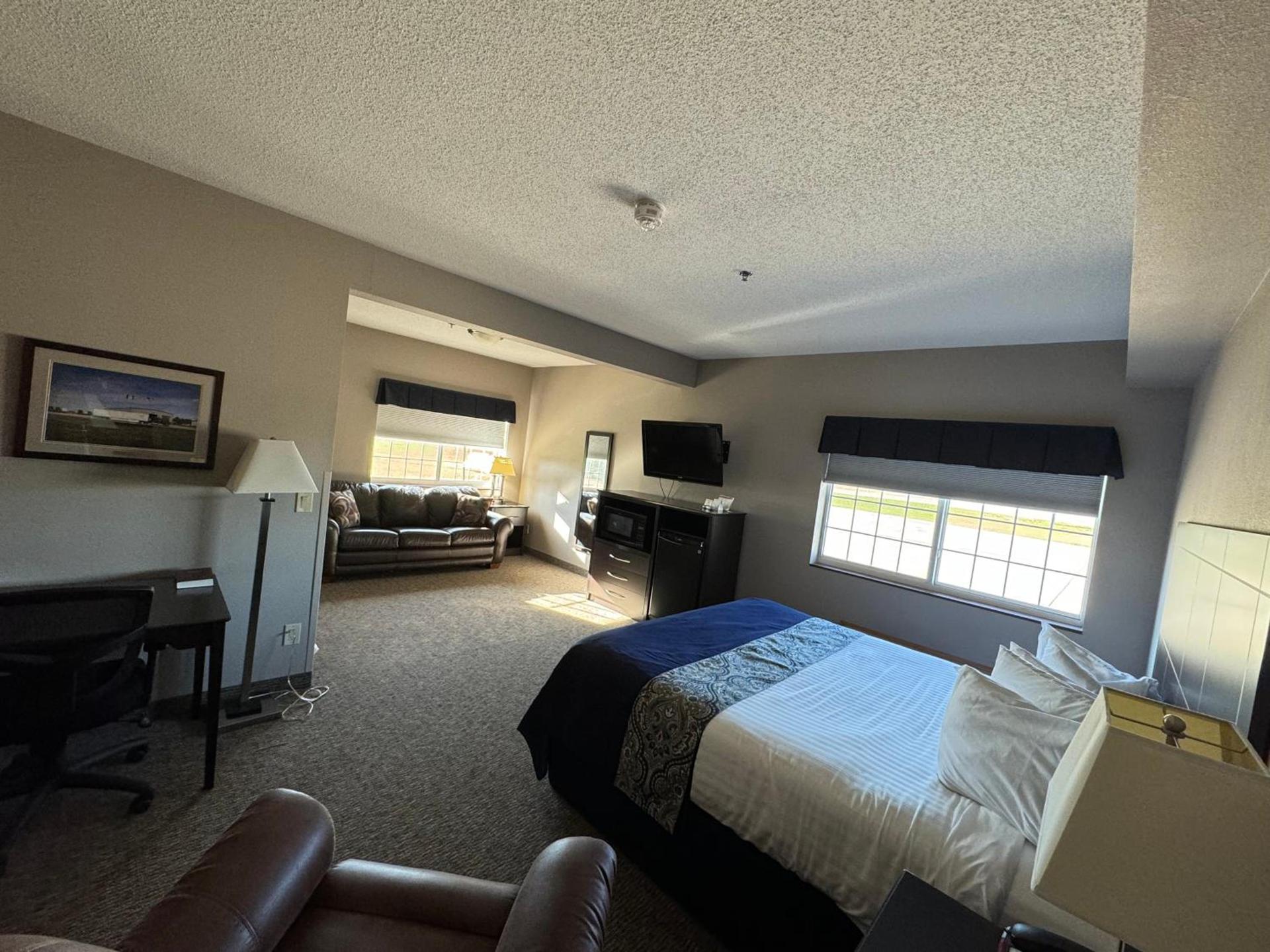 Garner INN & Suites photo 53
