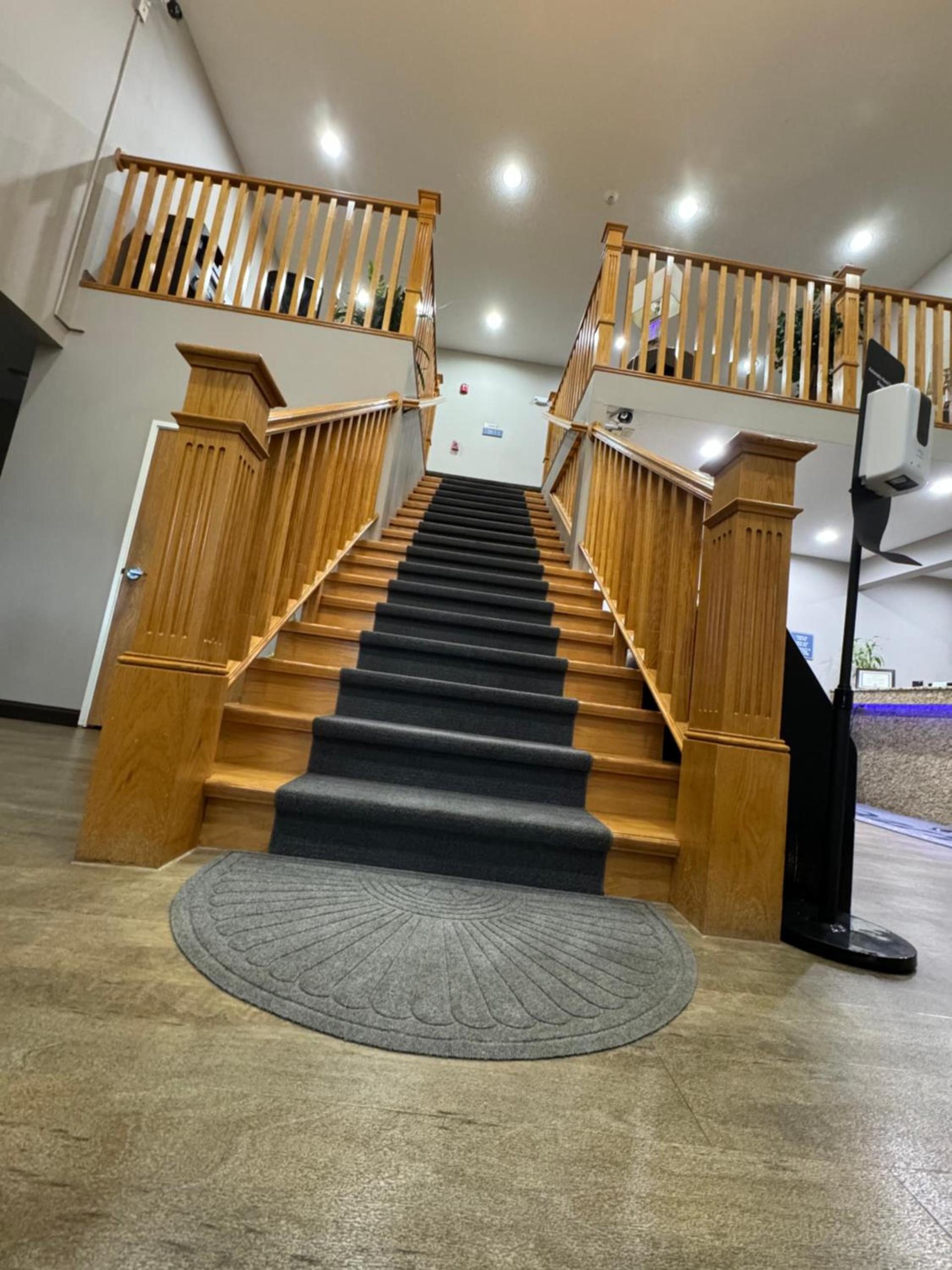 Garner INN & Suites photo 59