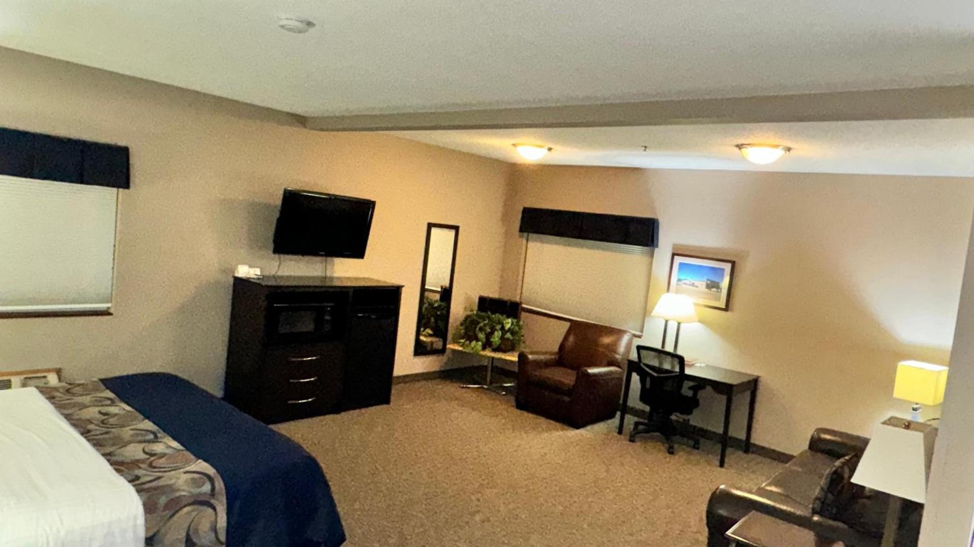 Garner INN & Suites photo 85