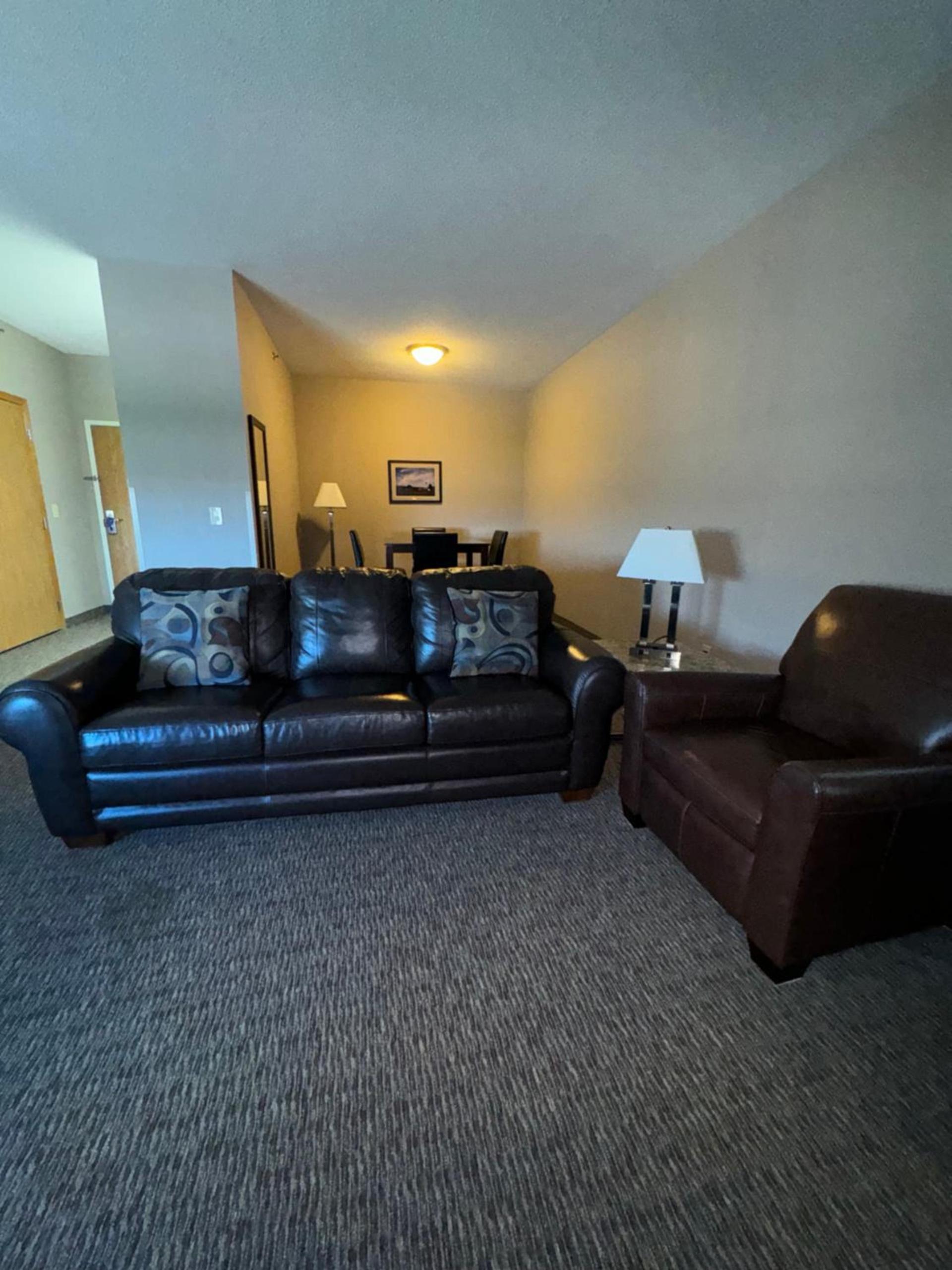 Garner INN & Suites photo 70