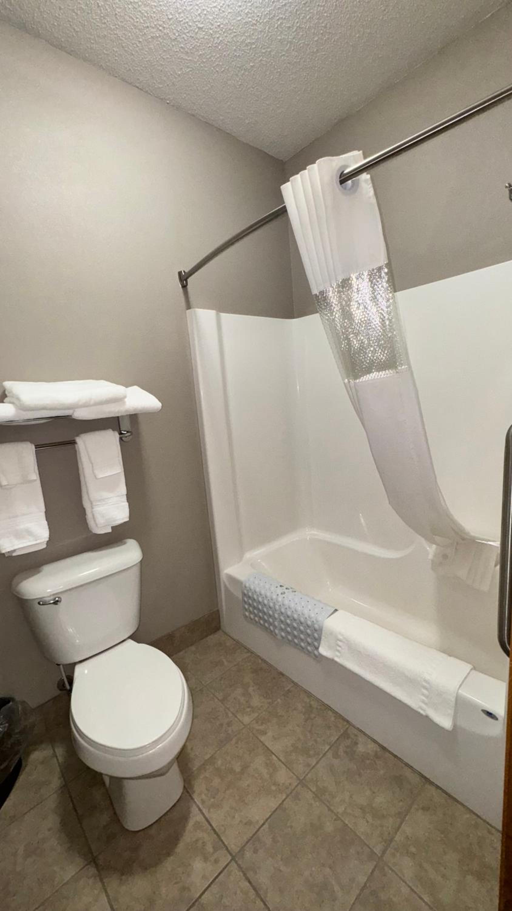 Garner INN & Suites photo 77