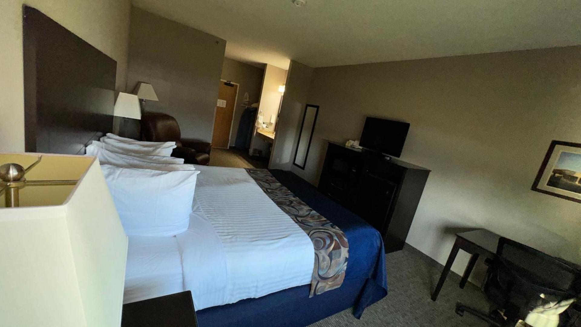 Garner INN & Suites photo 76