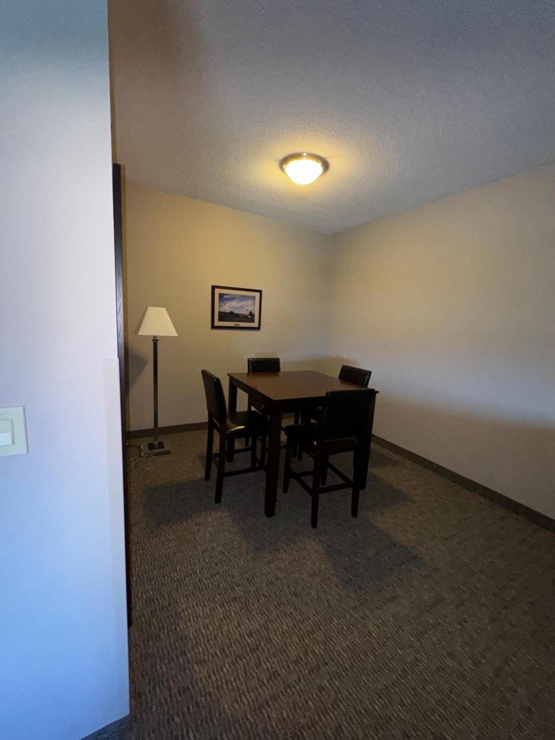 Garner INN & Suites photo 82