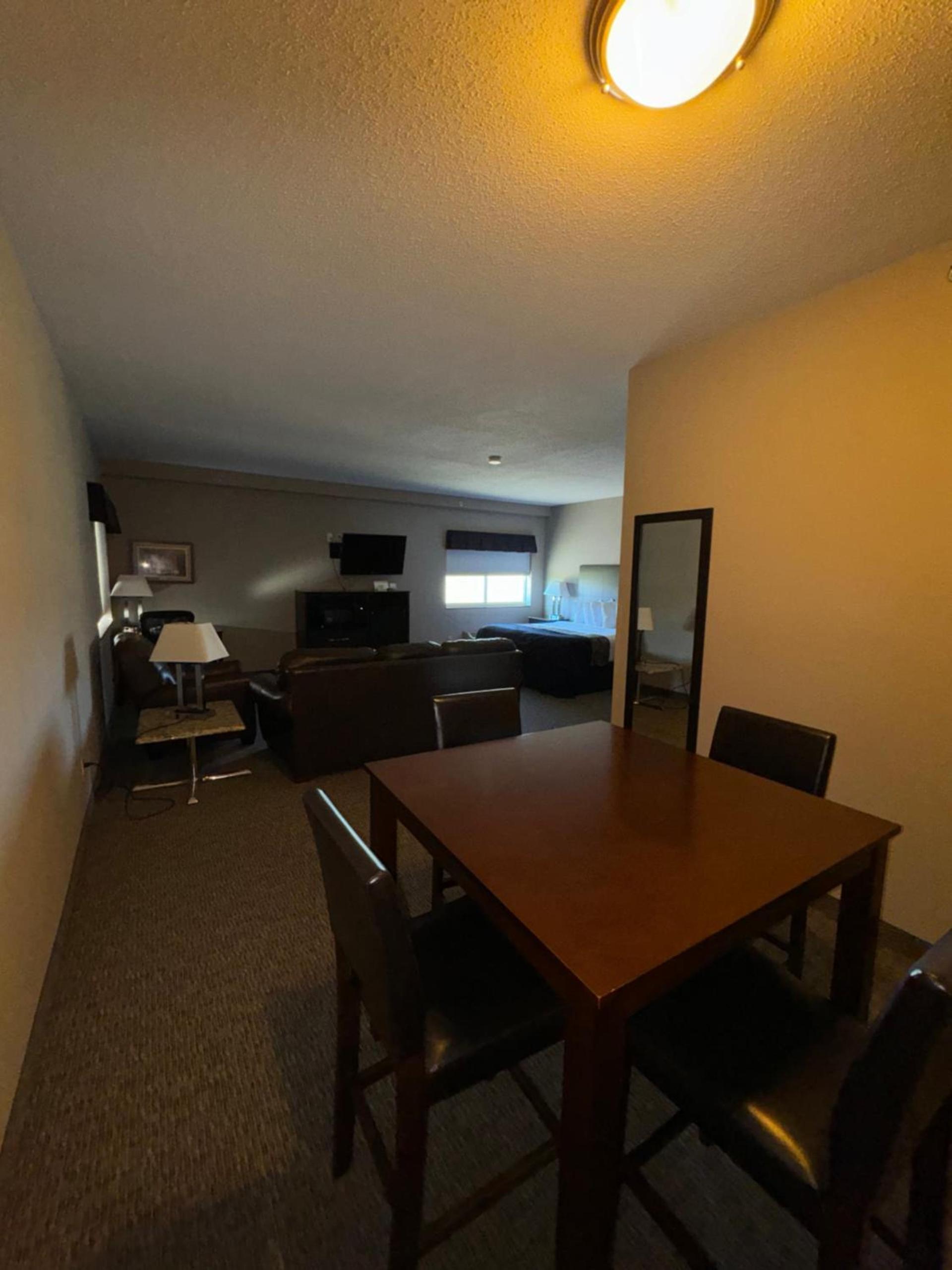 Garner INN & Suites photo 93