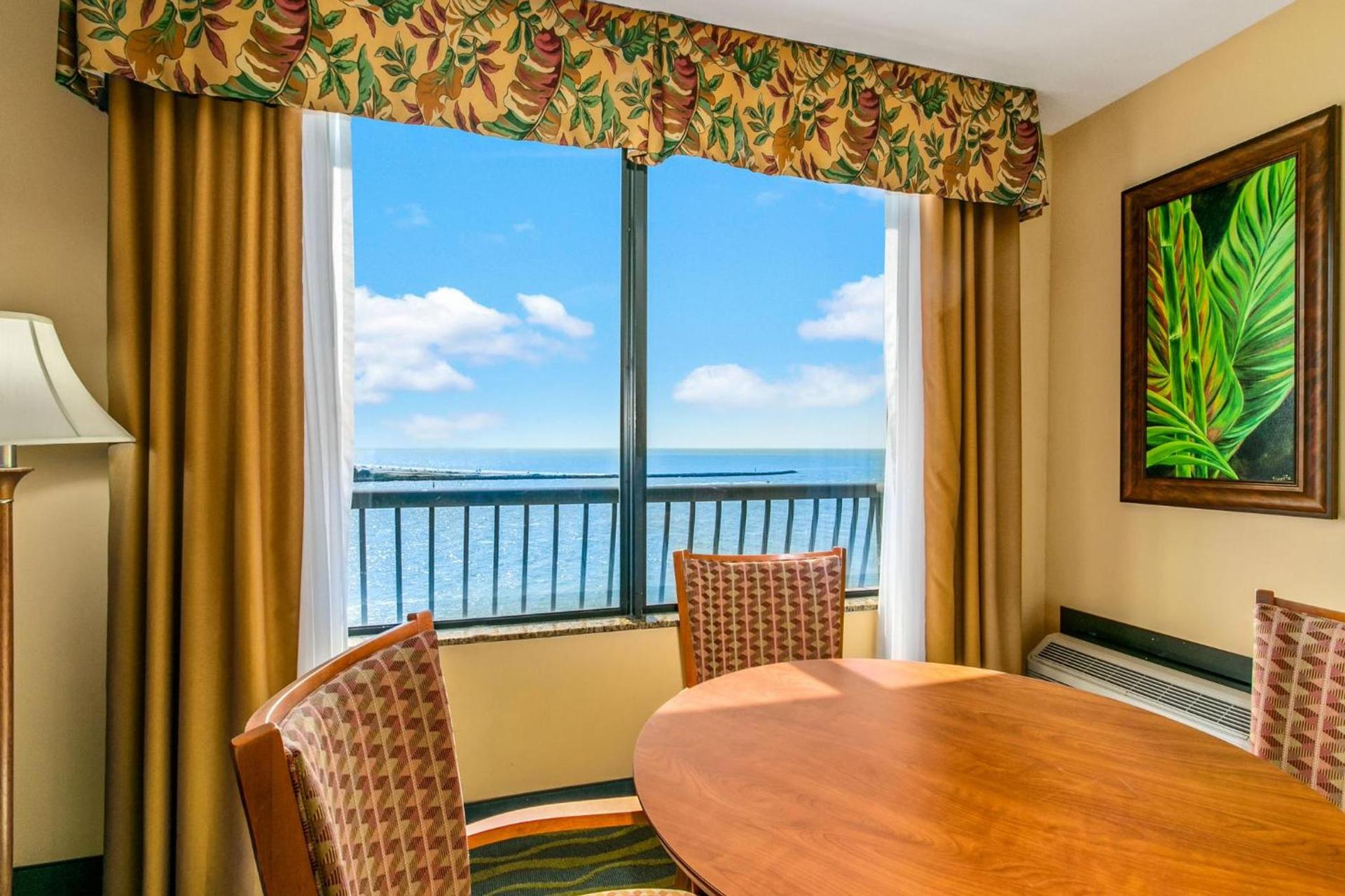 Holiday Inn & Suites Clearwater Beach by IHG photo 50